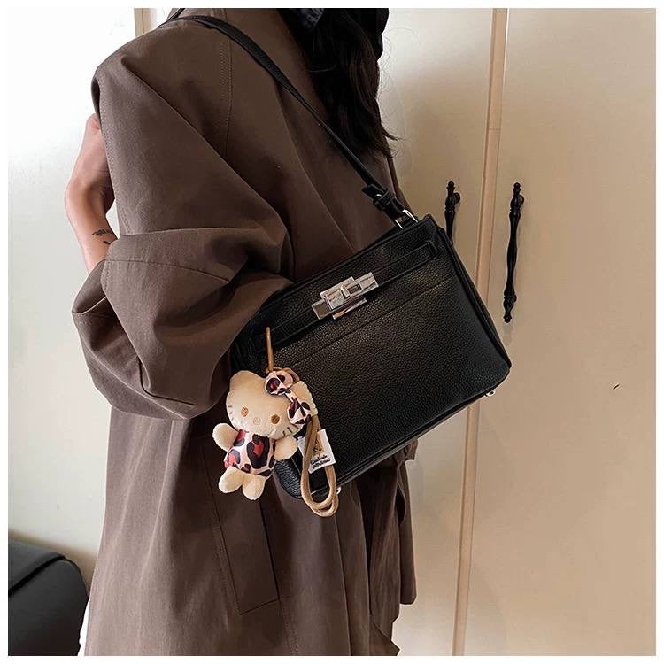 Maddie Textured Shoulder Bag (Black)