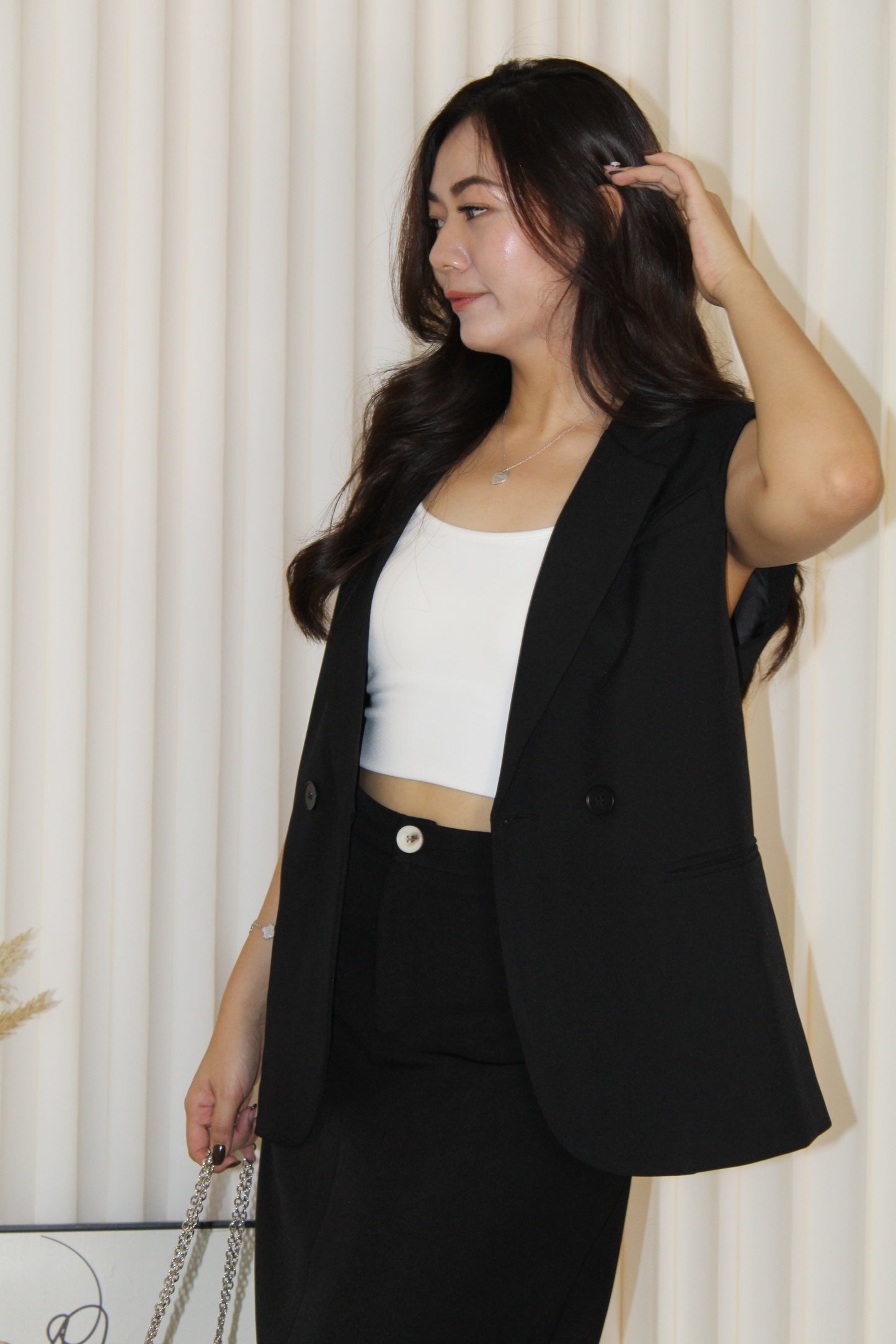 Orien Suit Vest Top (Black)