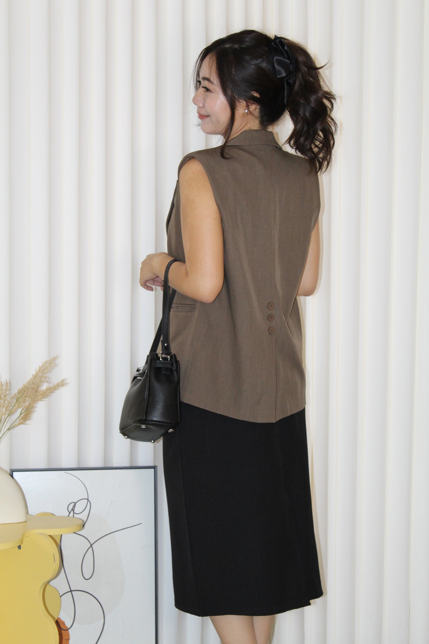 Orien Suit Vest Top (Black)