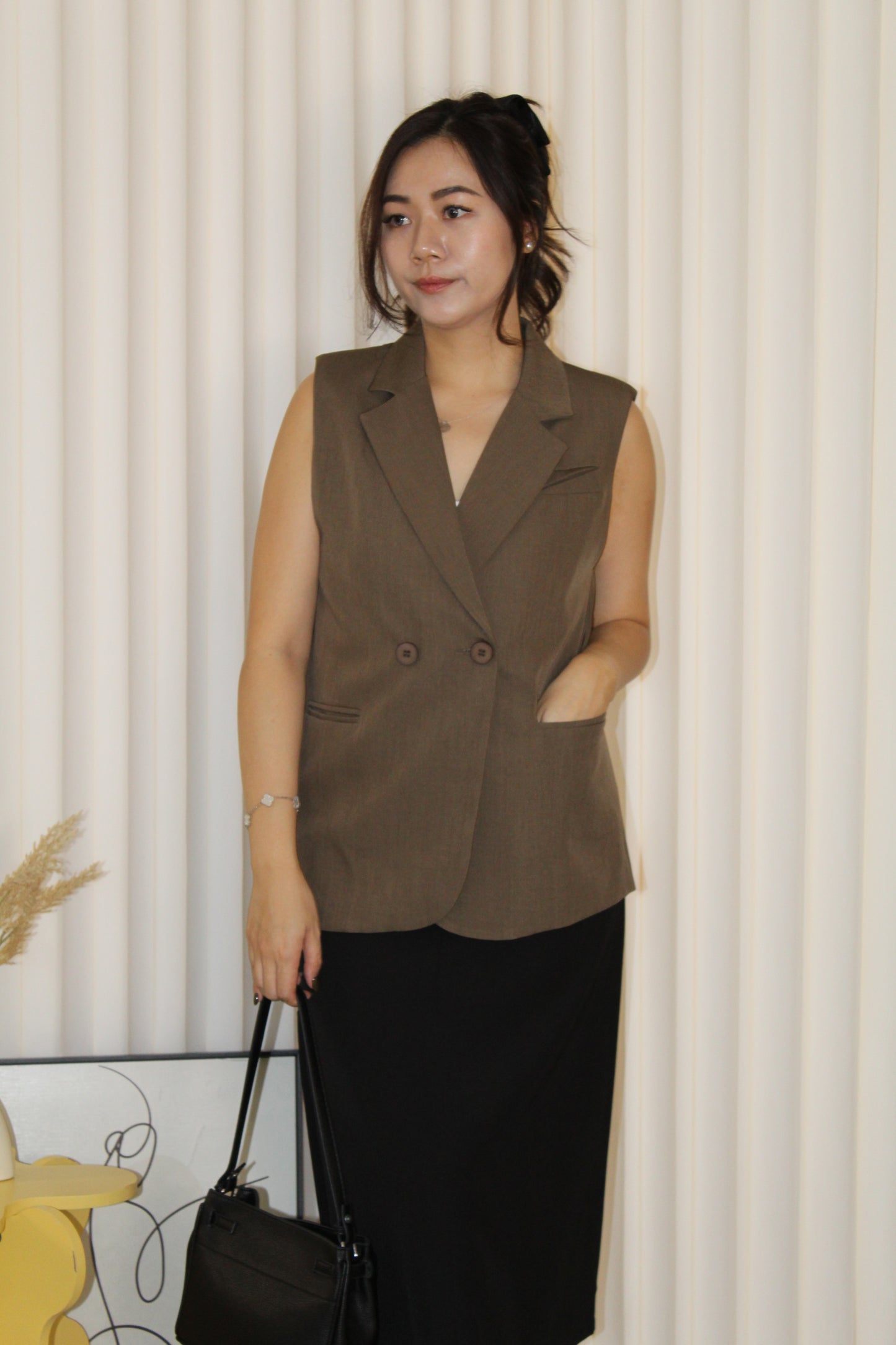 Orien Suit Vest Top (Black)