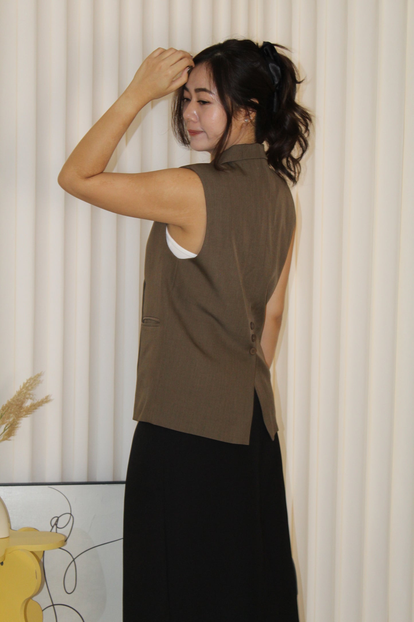 Orien Suit Vest Top (Black)