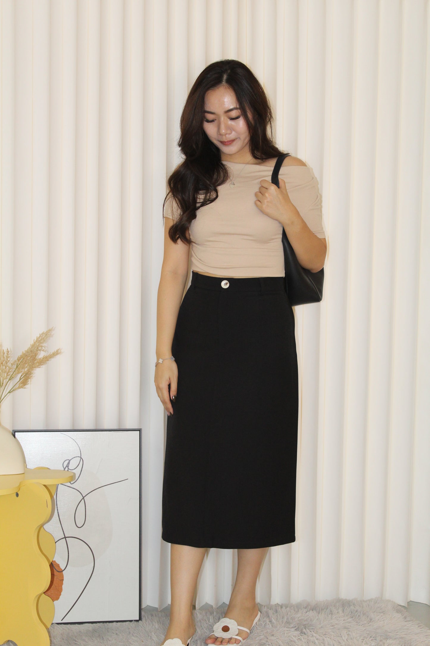 Capucine Straight Midi Skirt (Black)