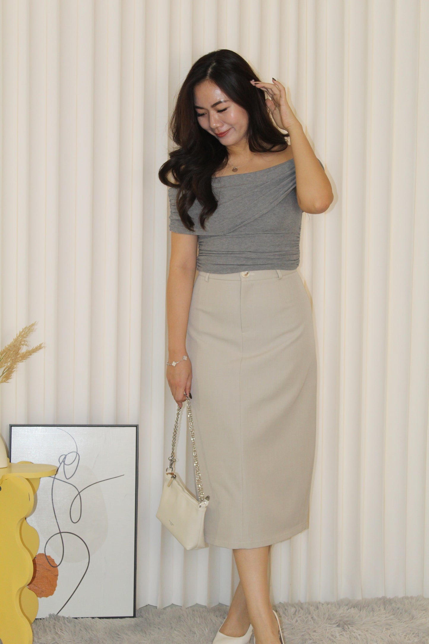 Capucine Straight Midi Skirt (Black)