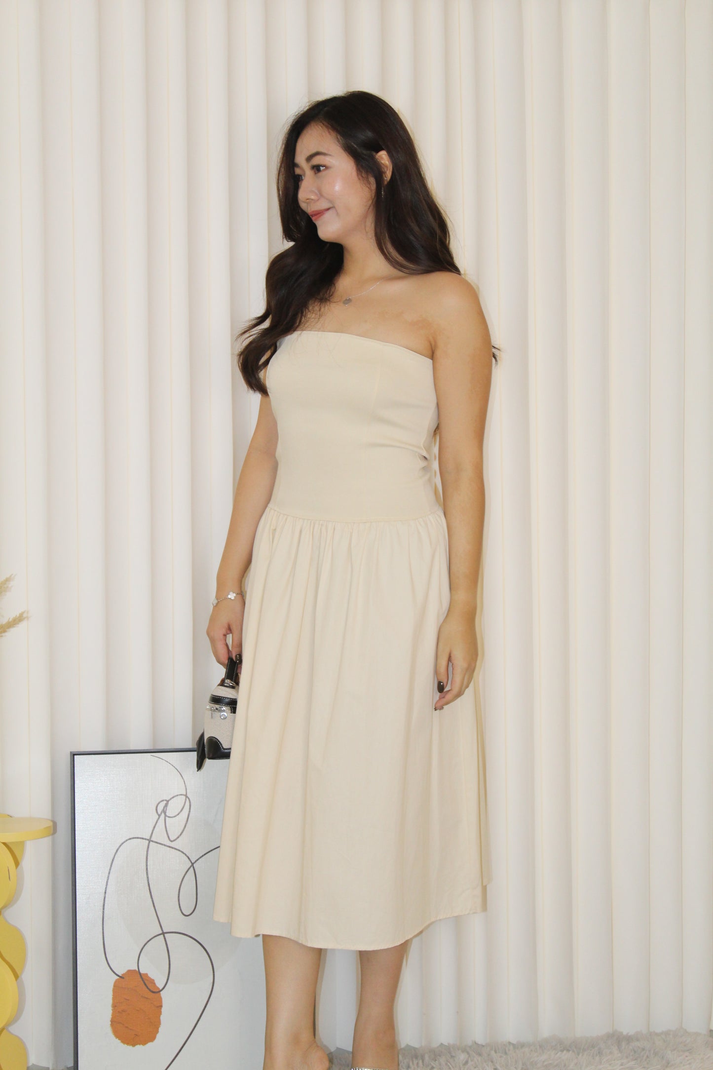 Emmelly Tube Midi Dress (Cream)