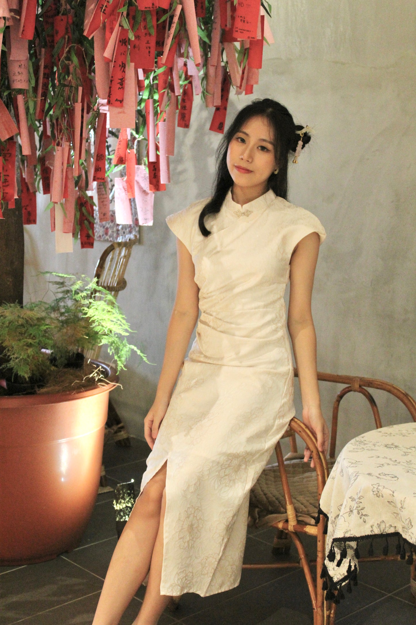 Ru Yi Embossed Slit Cheongsam Dress (Orange)