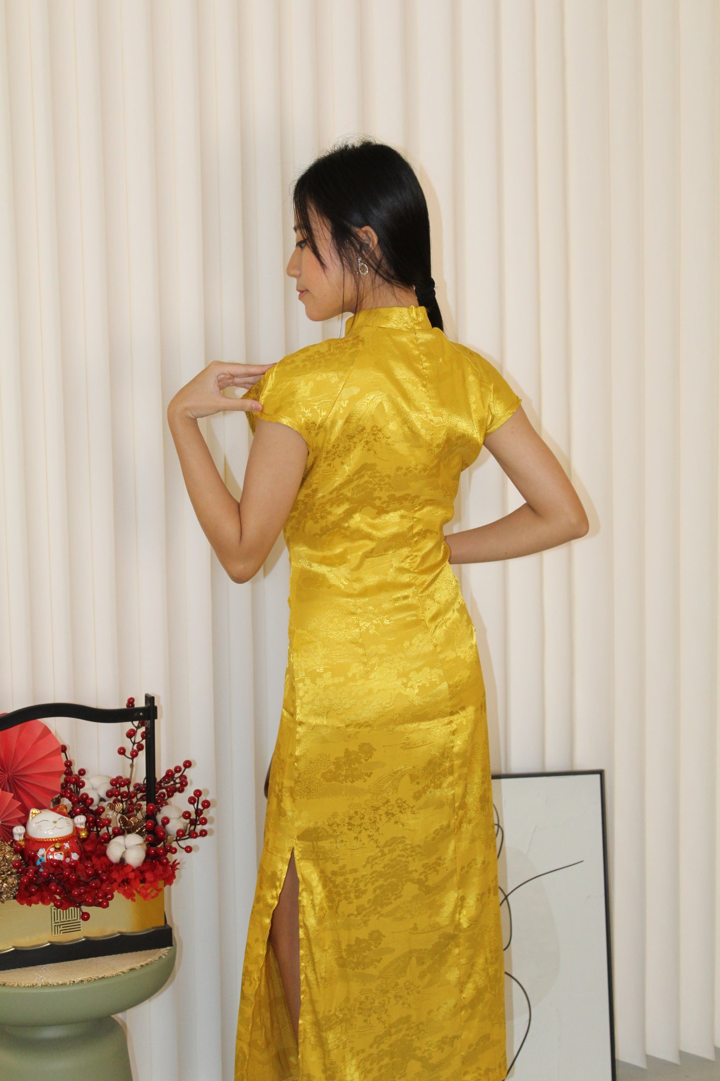 Jin Yi Midaxi Cheongsam Dress (Gold)