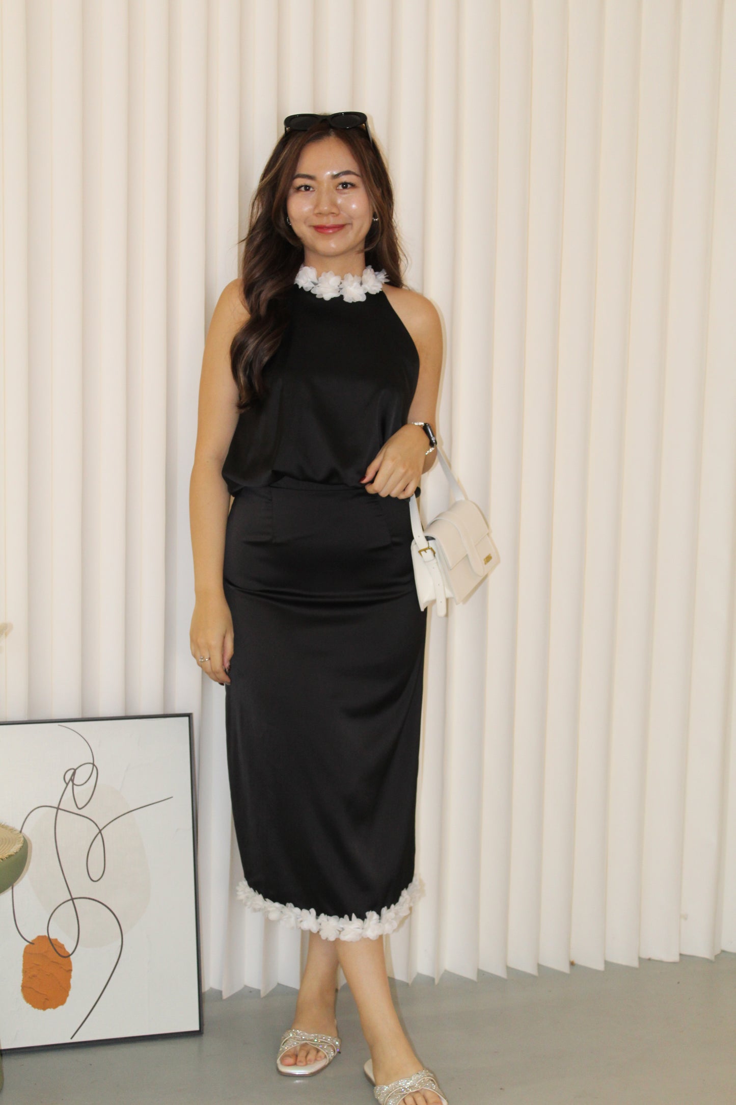 Yuna Satin Midi Skirt (Black)