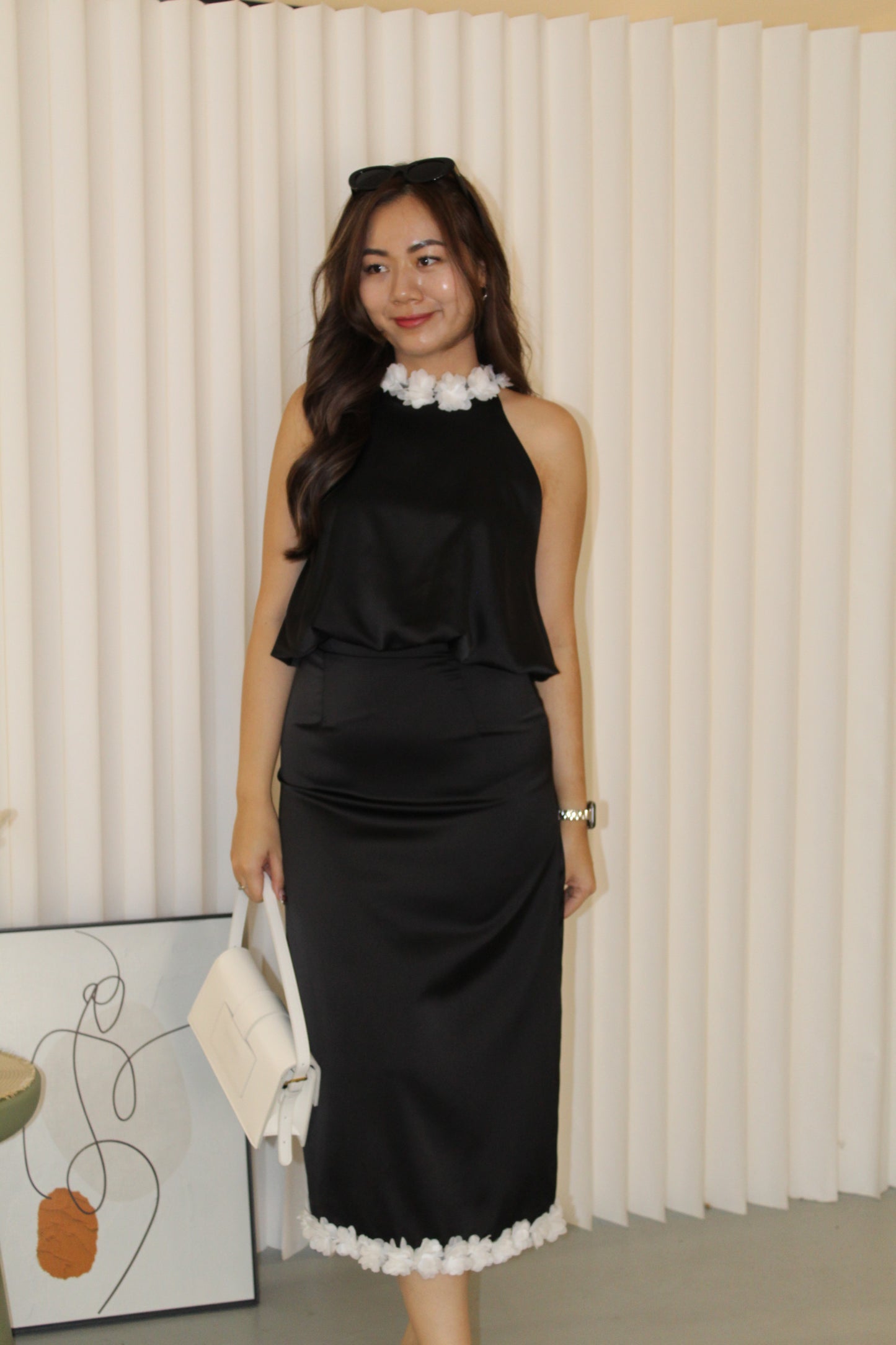 Yuna Satin Midi Skirt (Black)