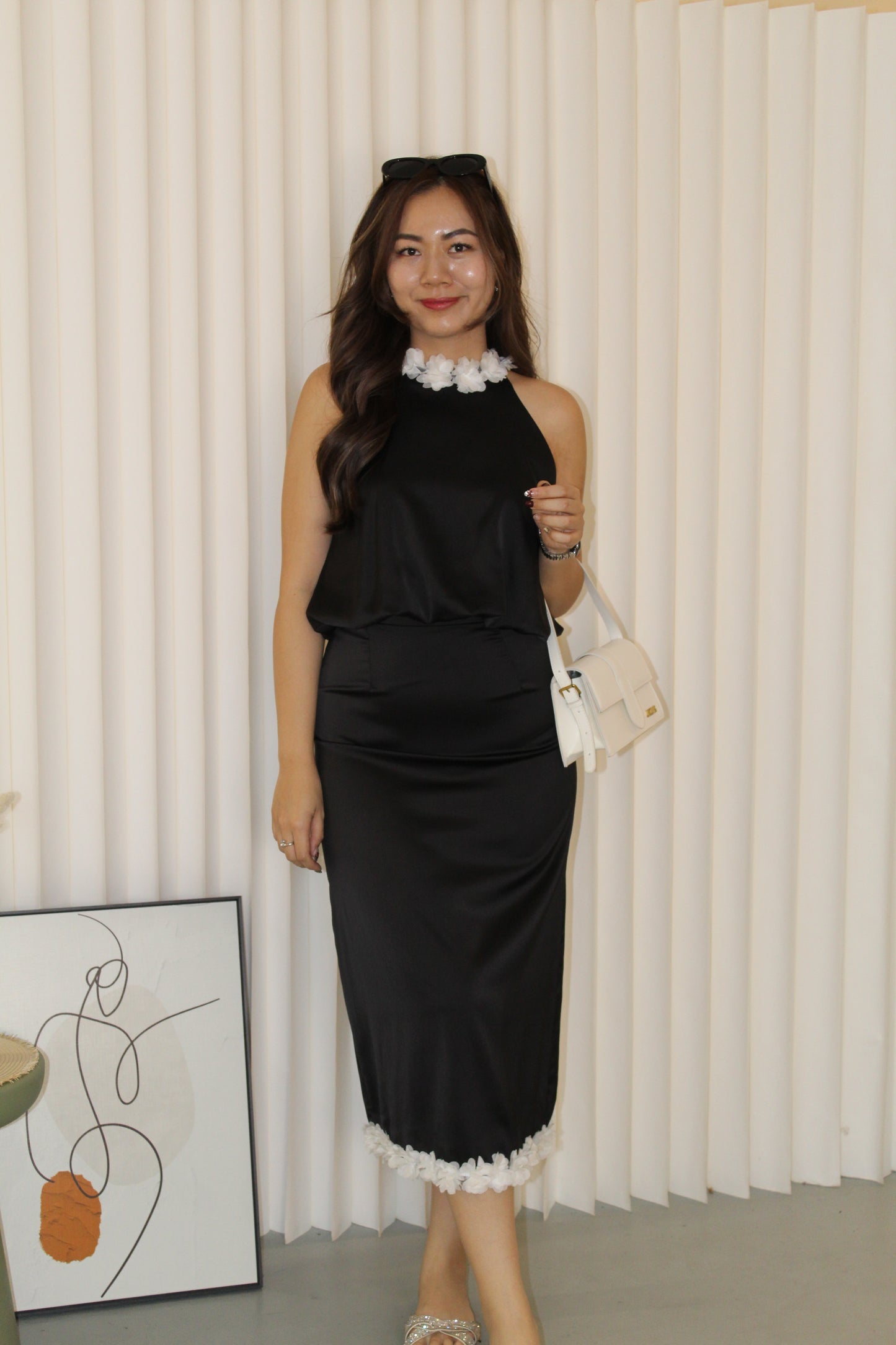 Yuna Satin Midi Skirt (Black)