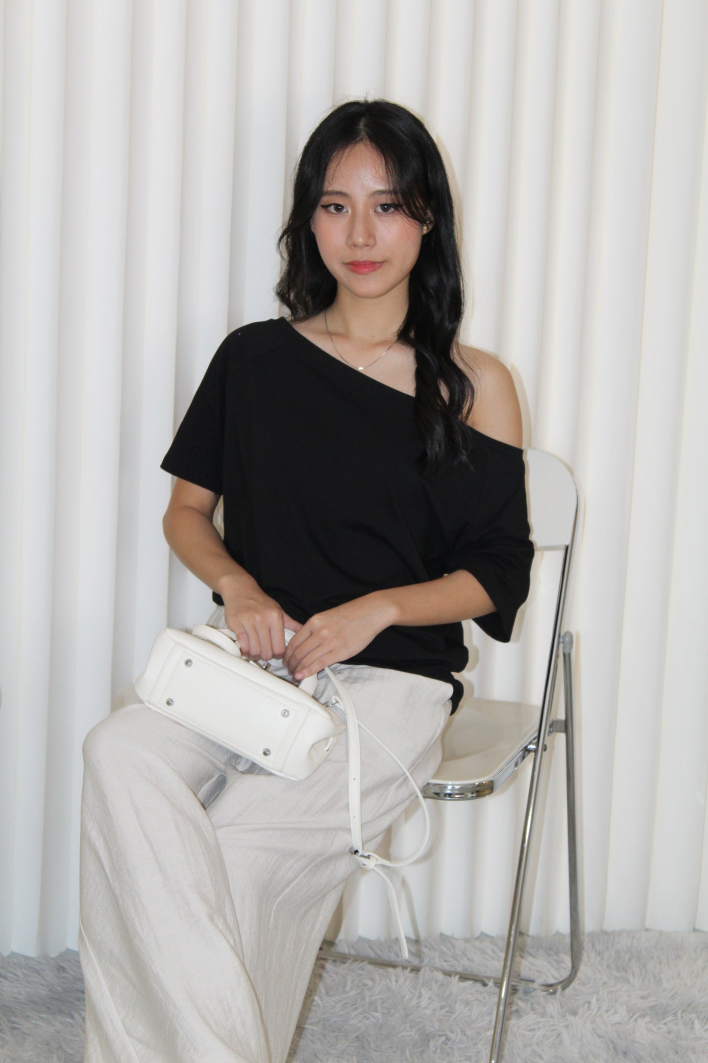 Karen Oversize Off Shoulder Top (Black)