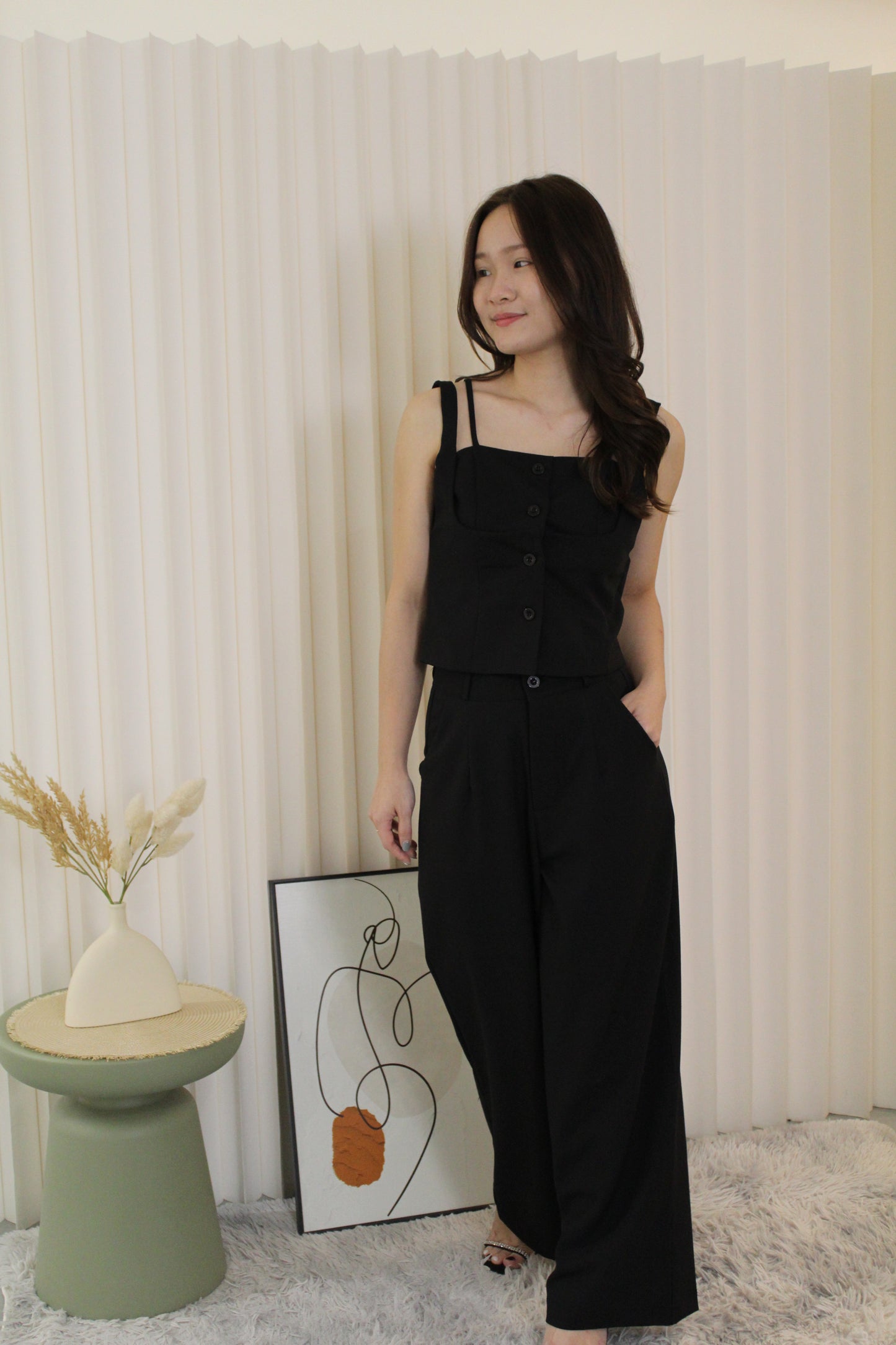 Evie Textured Bare Back Top (Black)