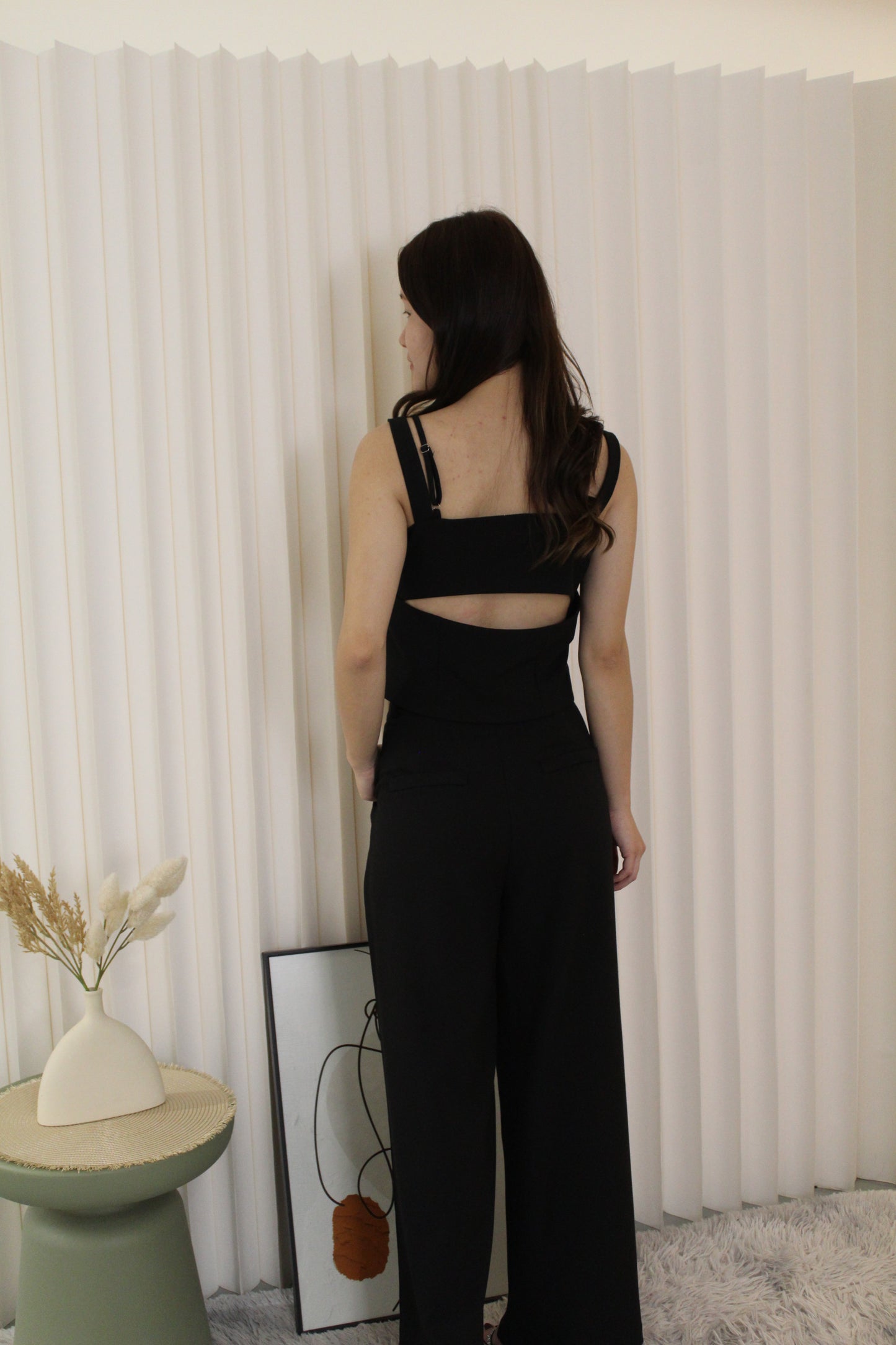 Evie Textured Bare Back Top (Black)
