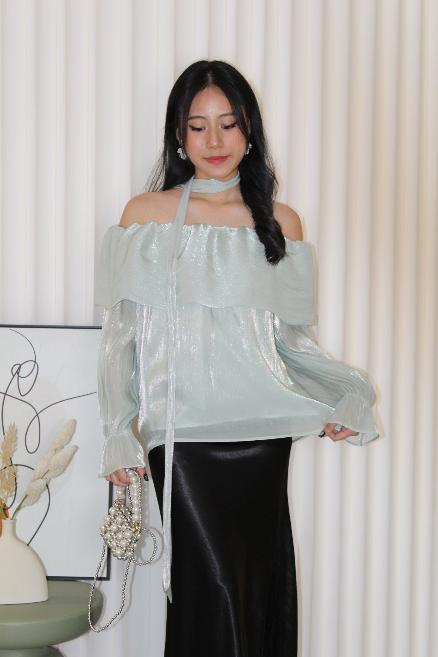 Marley Off Shoulder Long Sleeve Top (Cream)