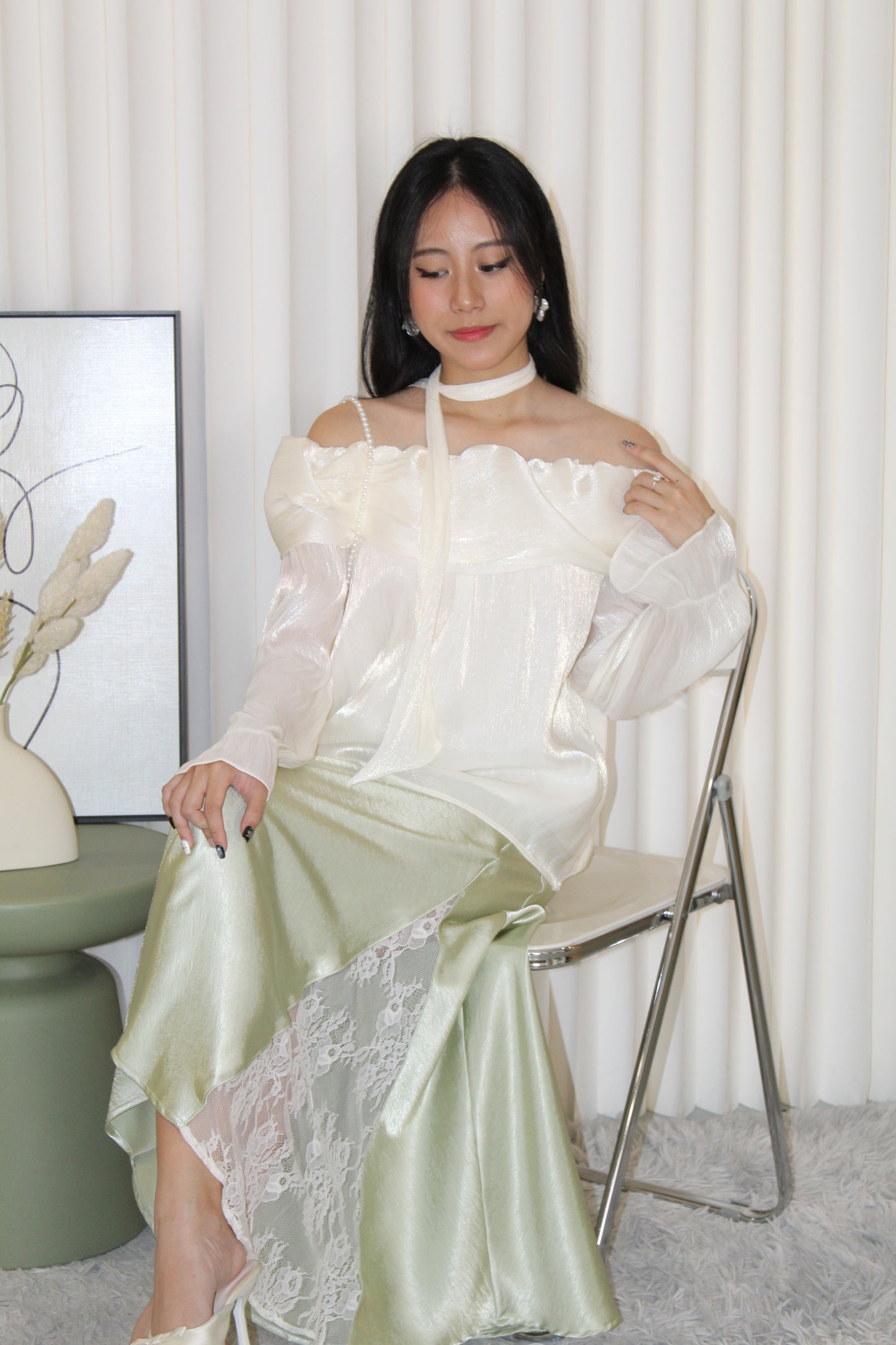 Marley Off Shoulder Long Sleeve Top (Cream)