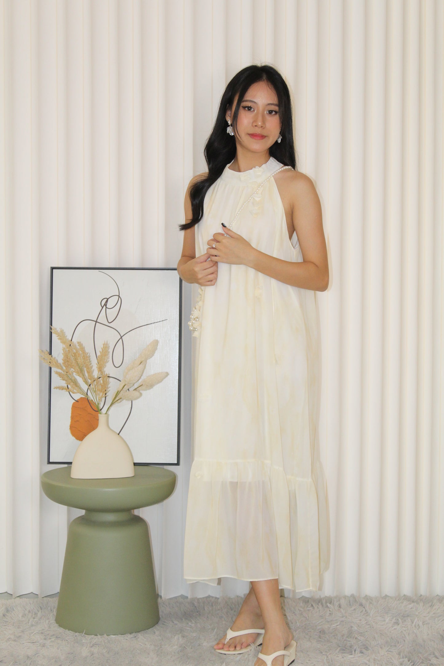 Jaelyn Halter Midi Dress (Cream)