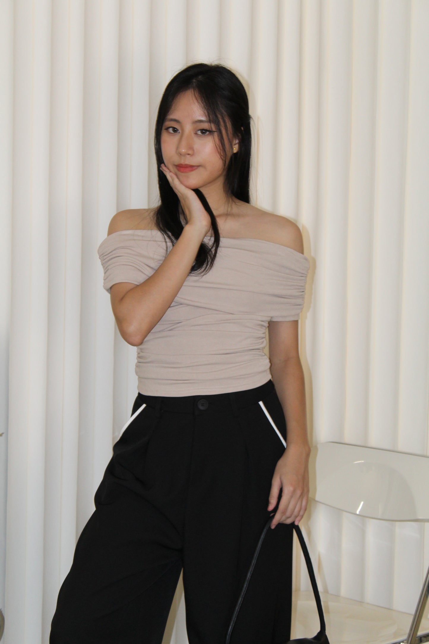 Aralyn Off Shoulder Top (Grey)