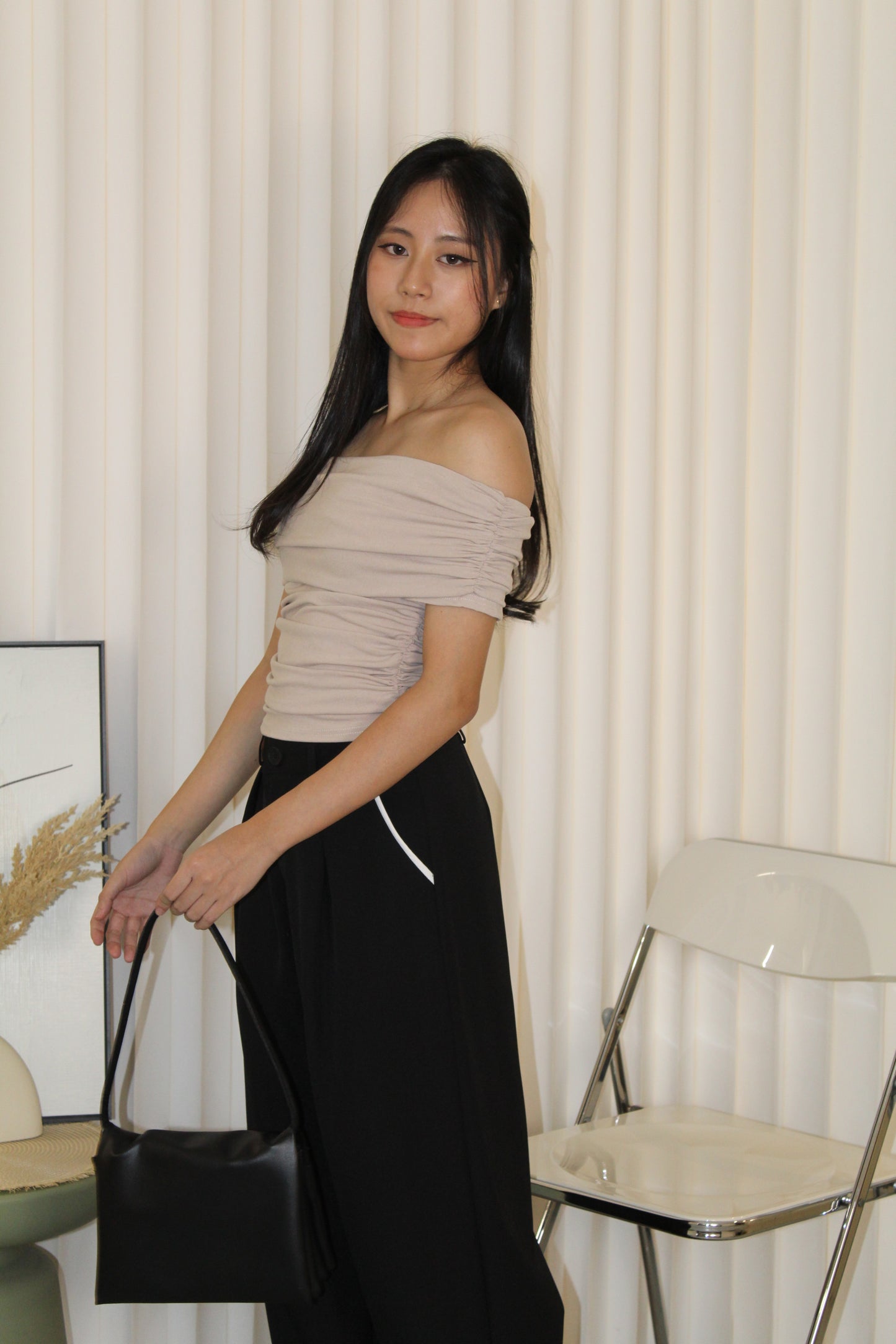 Aralyn Off Shoulder Top (Grey)