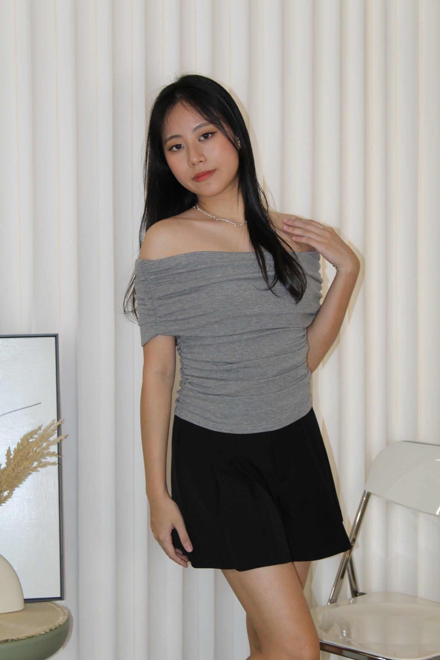 Aralyn Off Shoulder Top (Grey)