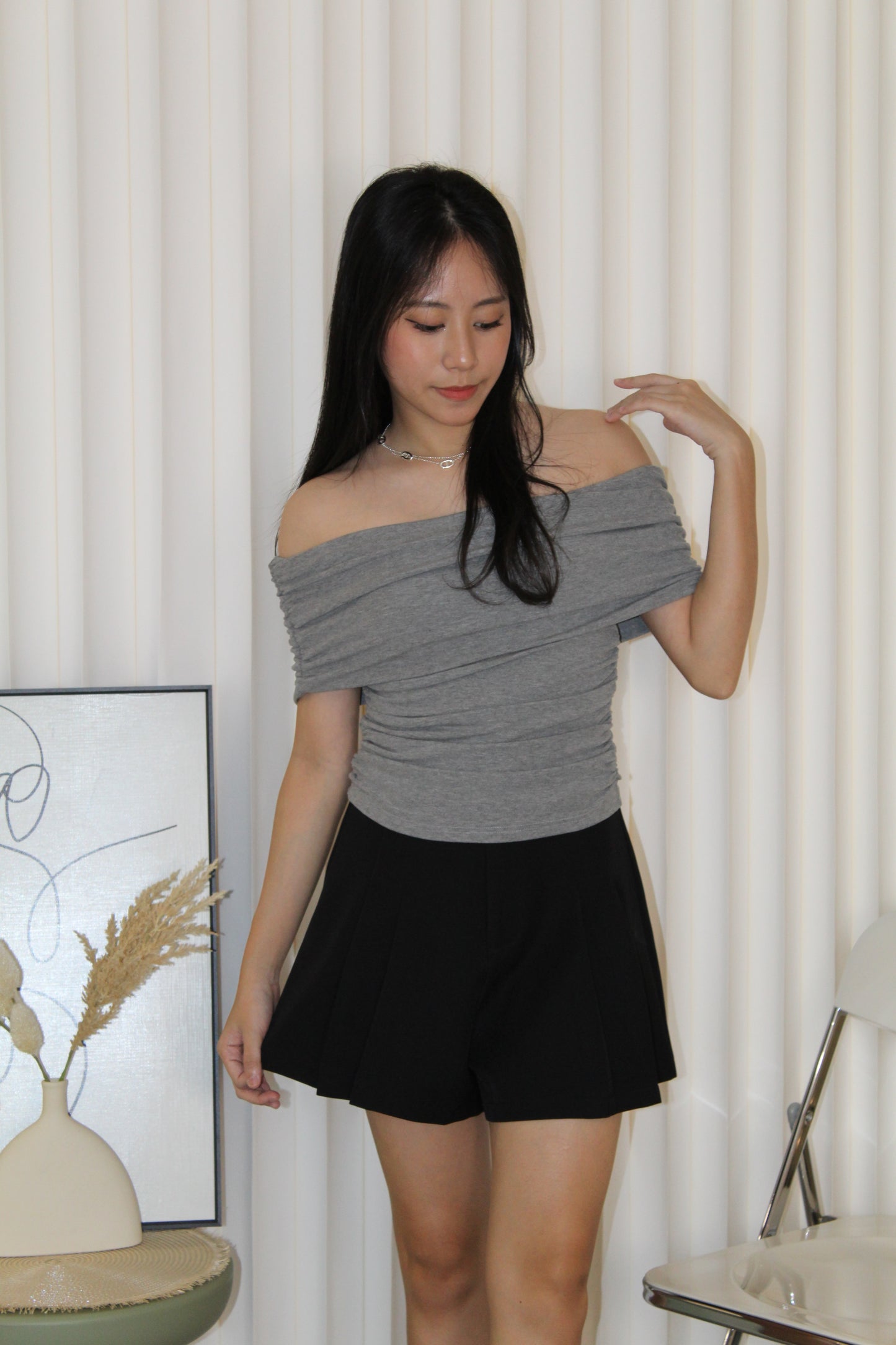 Aralyn Off Shoulder Top (Grey)