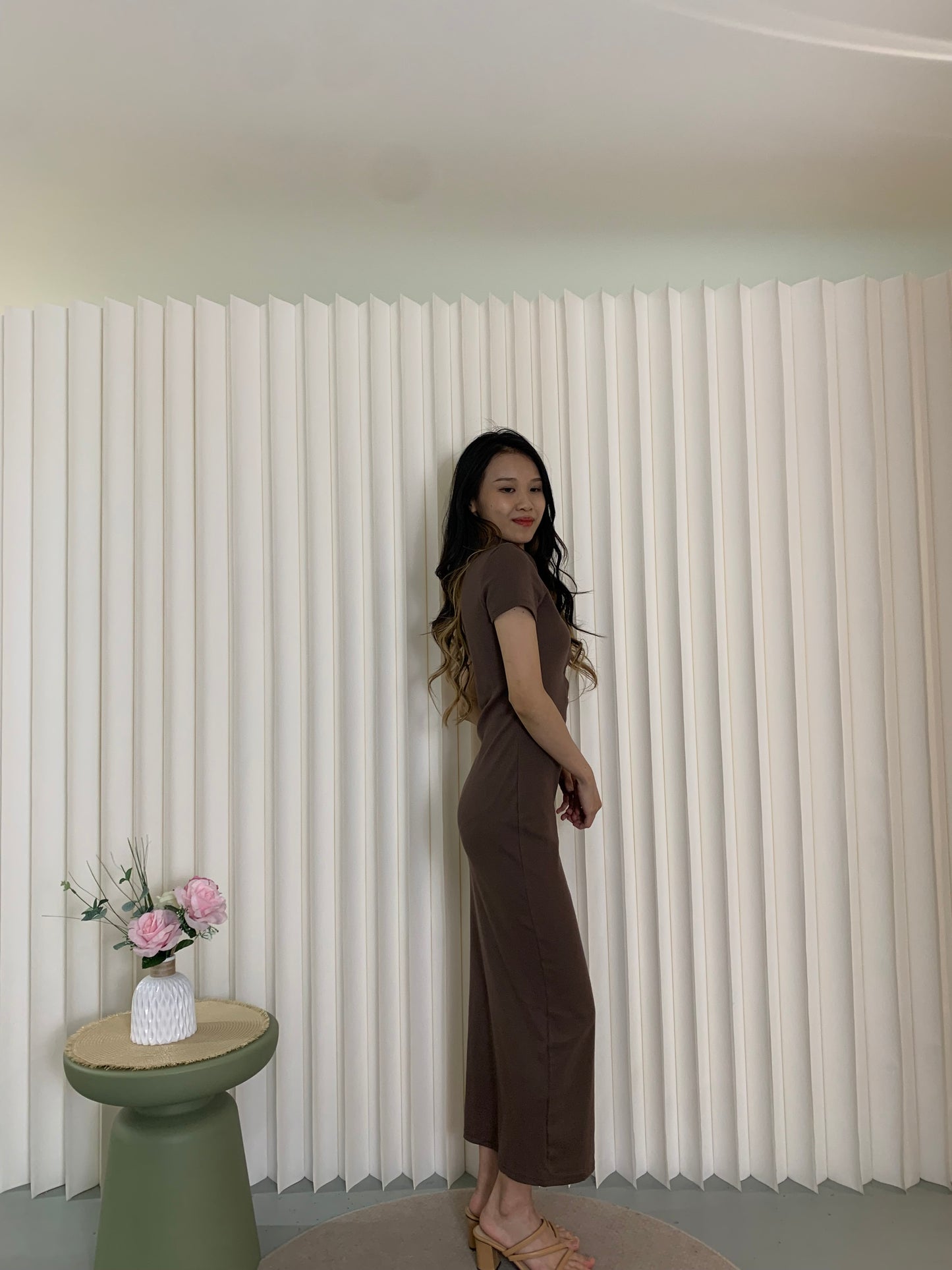 Alaiya Collared Bodycon Maxi Dress (Brown)