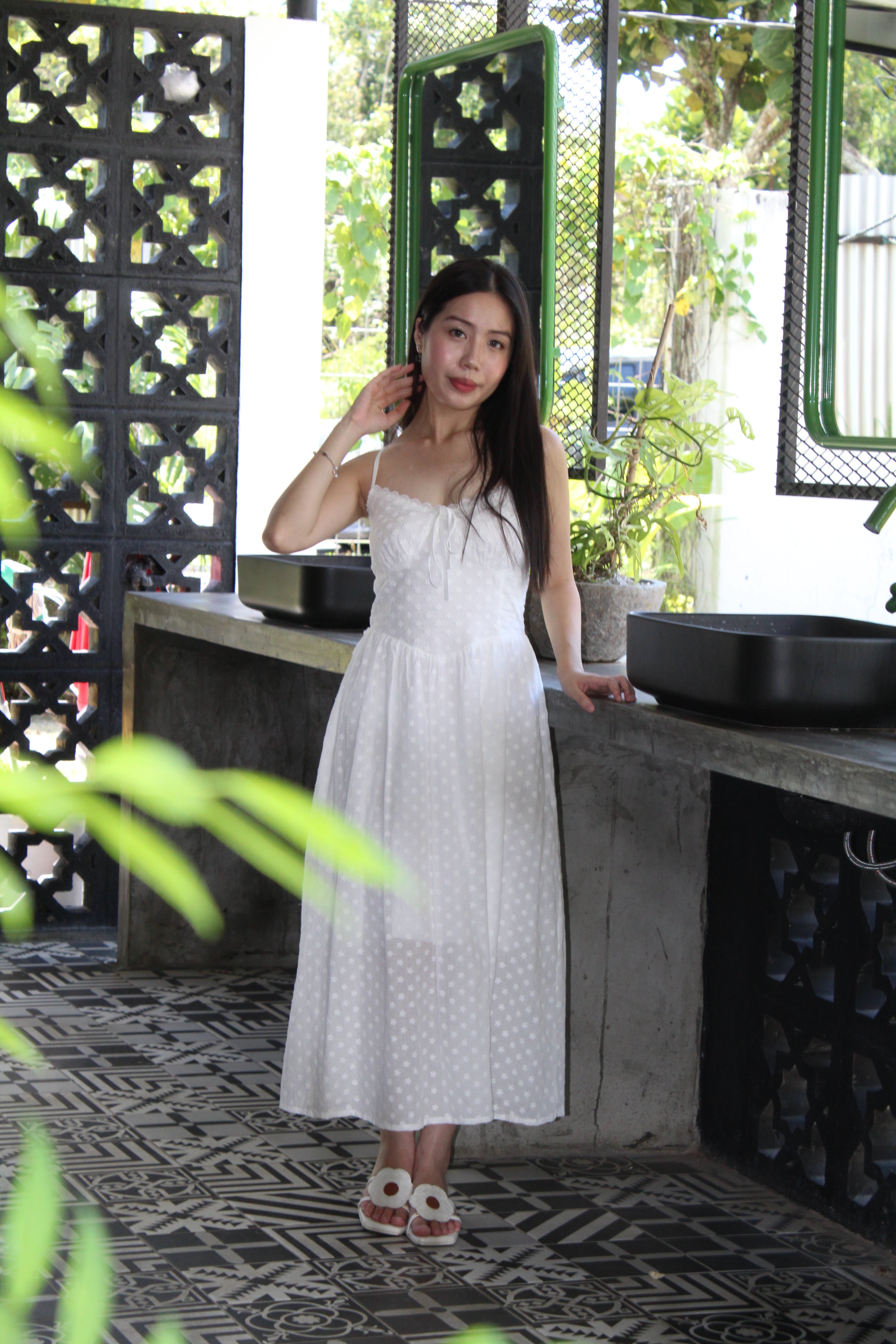 Francessa Broderie Maxi Dress (White)