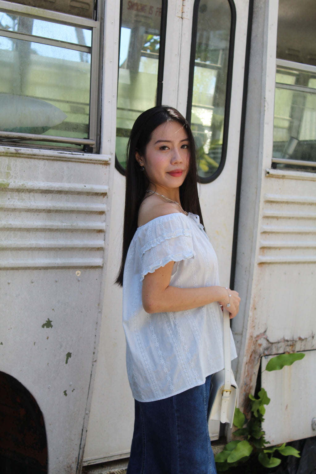 Kaliyah Broderie Ruffle Top (Blue）