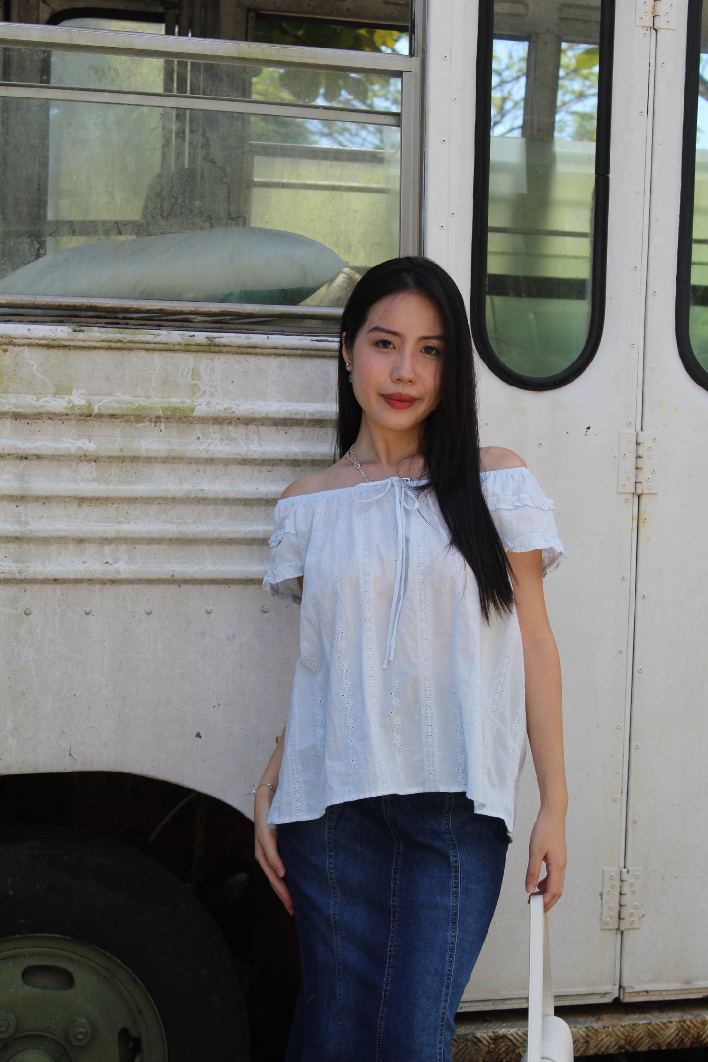 Kaliyah Broderie Ruffle Top (Blue）
