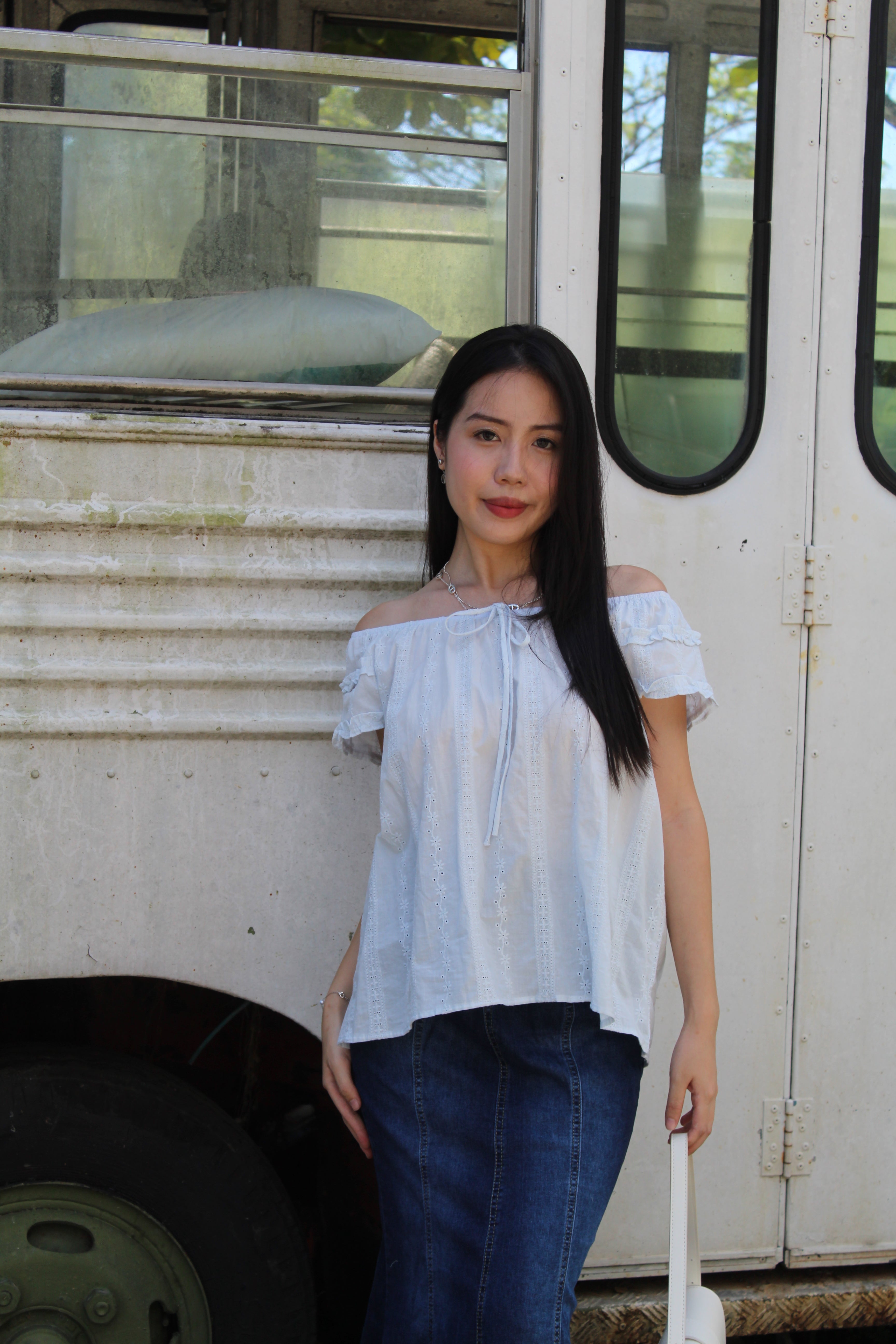 Kaliyah Broderie Ruffle Top (Blue）