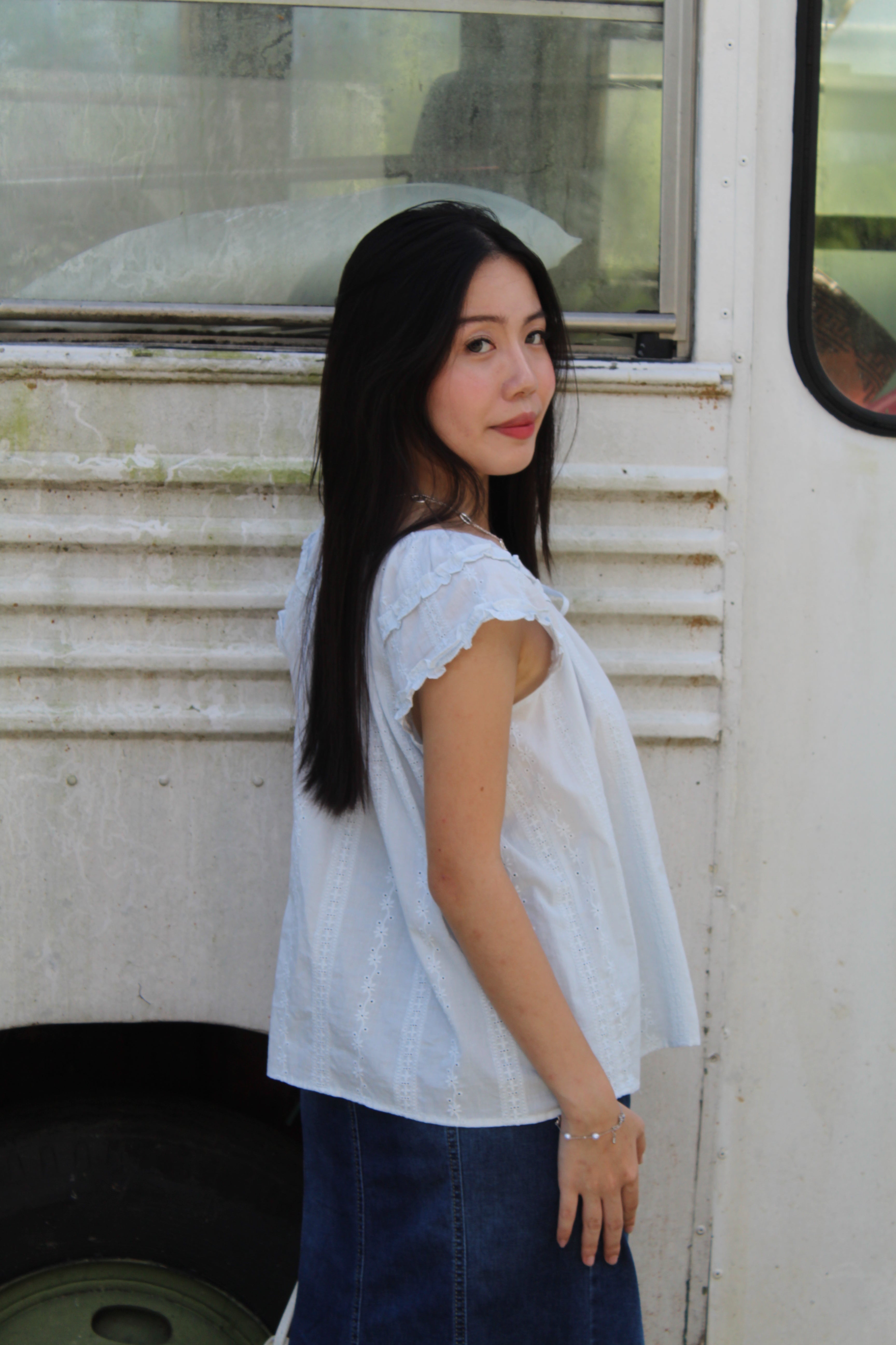 Kaliyah Broderie Ruffle Top (Blue）