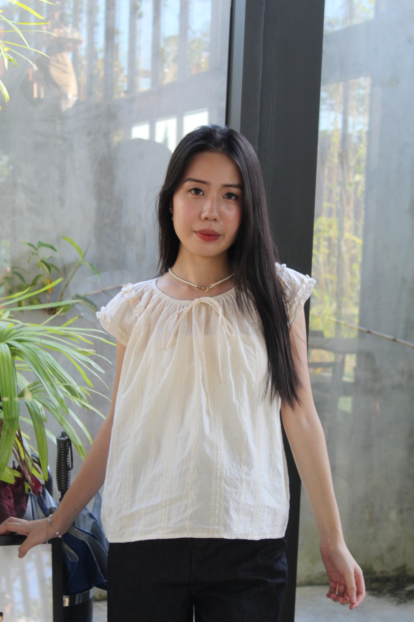 Kaliyah Broderie Ruffle Top (Blue）