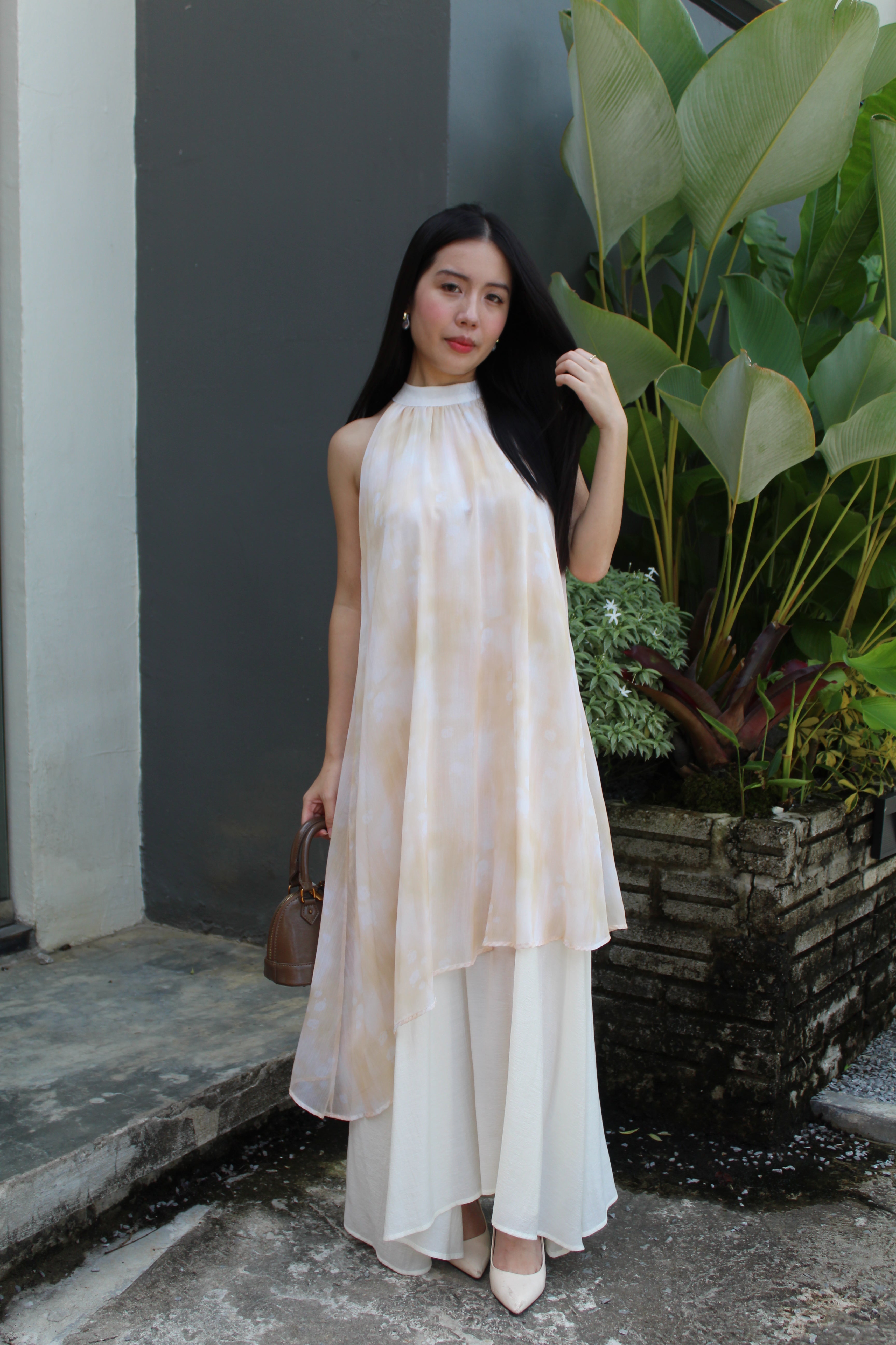 Arielle Halter Ombre Maxi Dress (Blue)