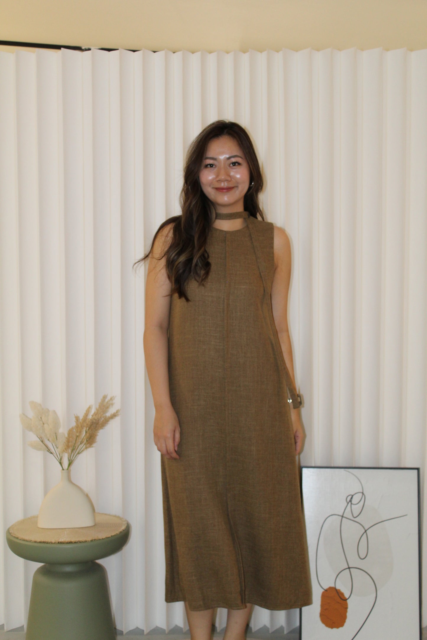 Erin Straight Midaxi Dress (Brown)