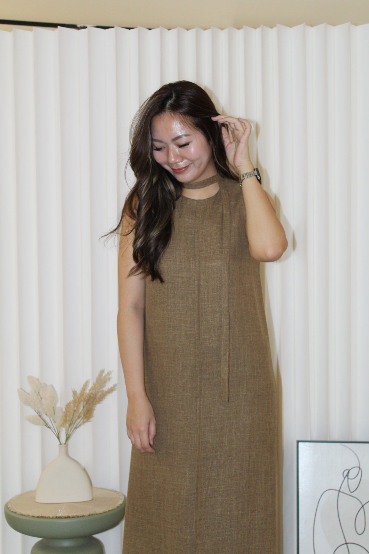 Erin Straight Midaxi Dress (Brown)