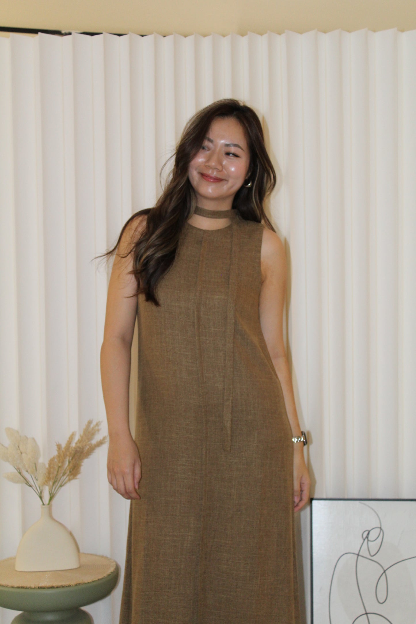 Erin Straight Midaxi Dress (Brown)