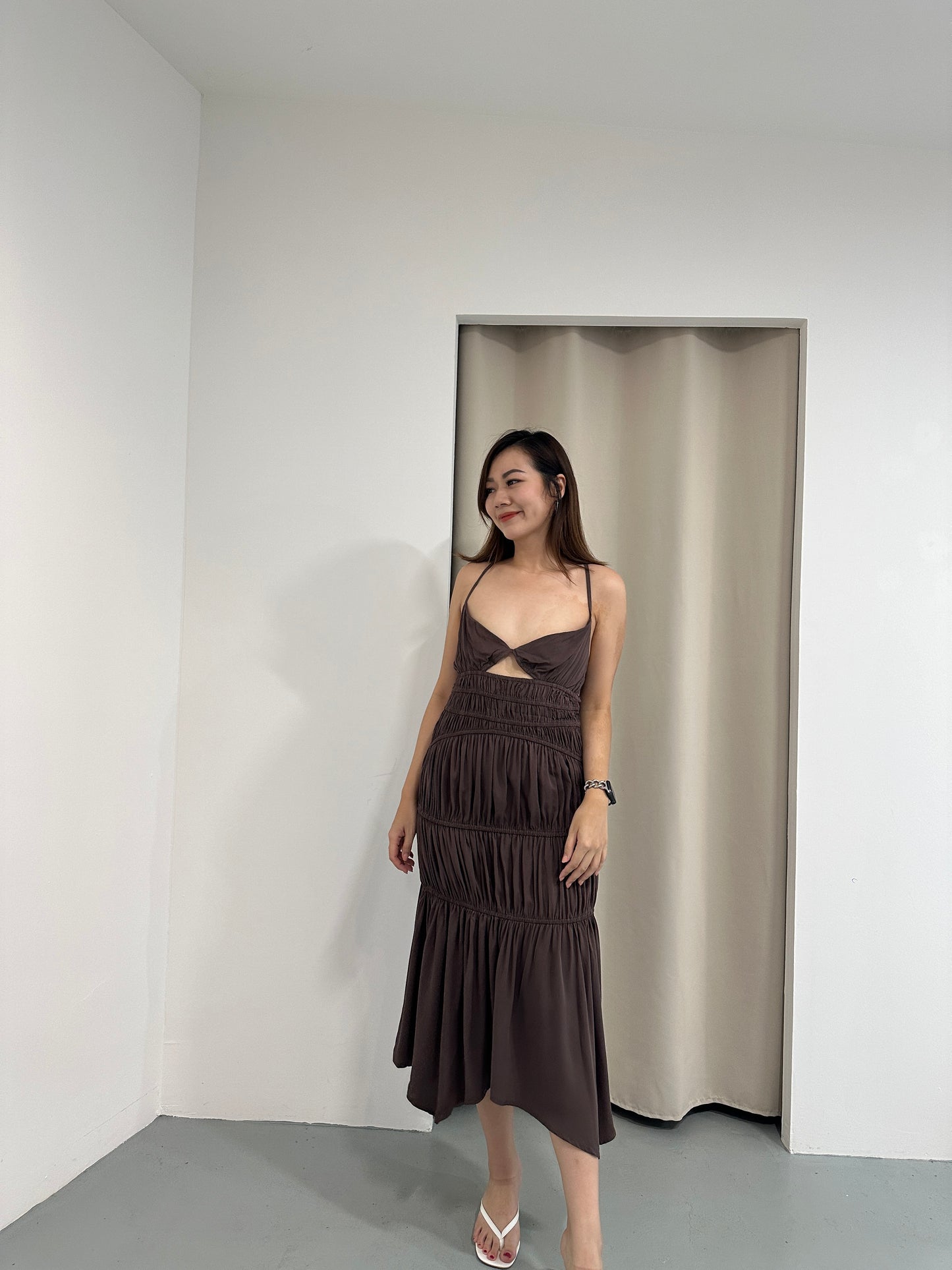 Aubrey Deep V Bare Back Dress (Brown)