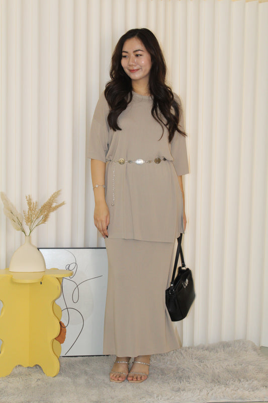 Arlette Knit Two Piece Skirt Set (Khaki)