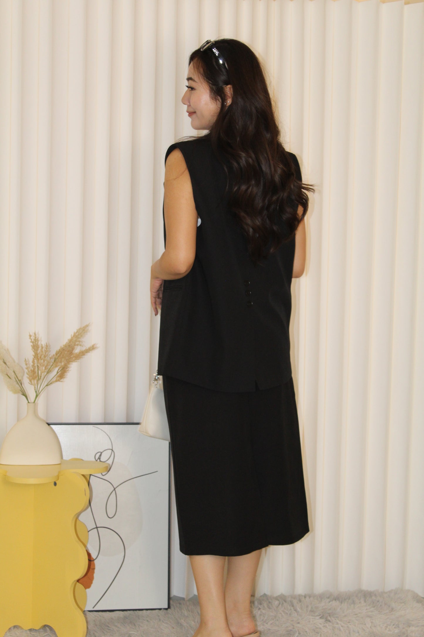 Orien Suit Vest Top (Black)