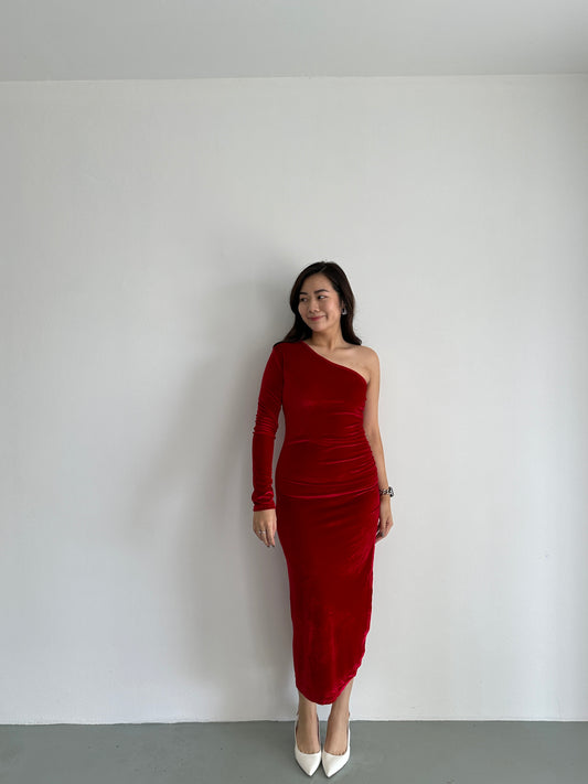 Taelyn Velvet Slit Dress (Red)