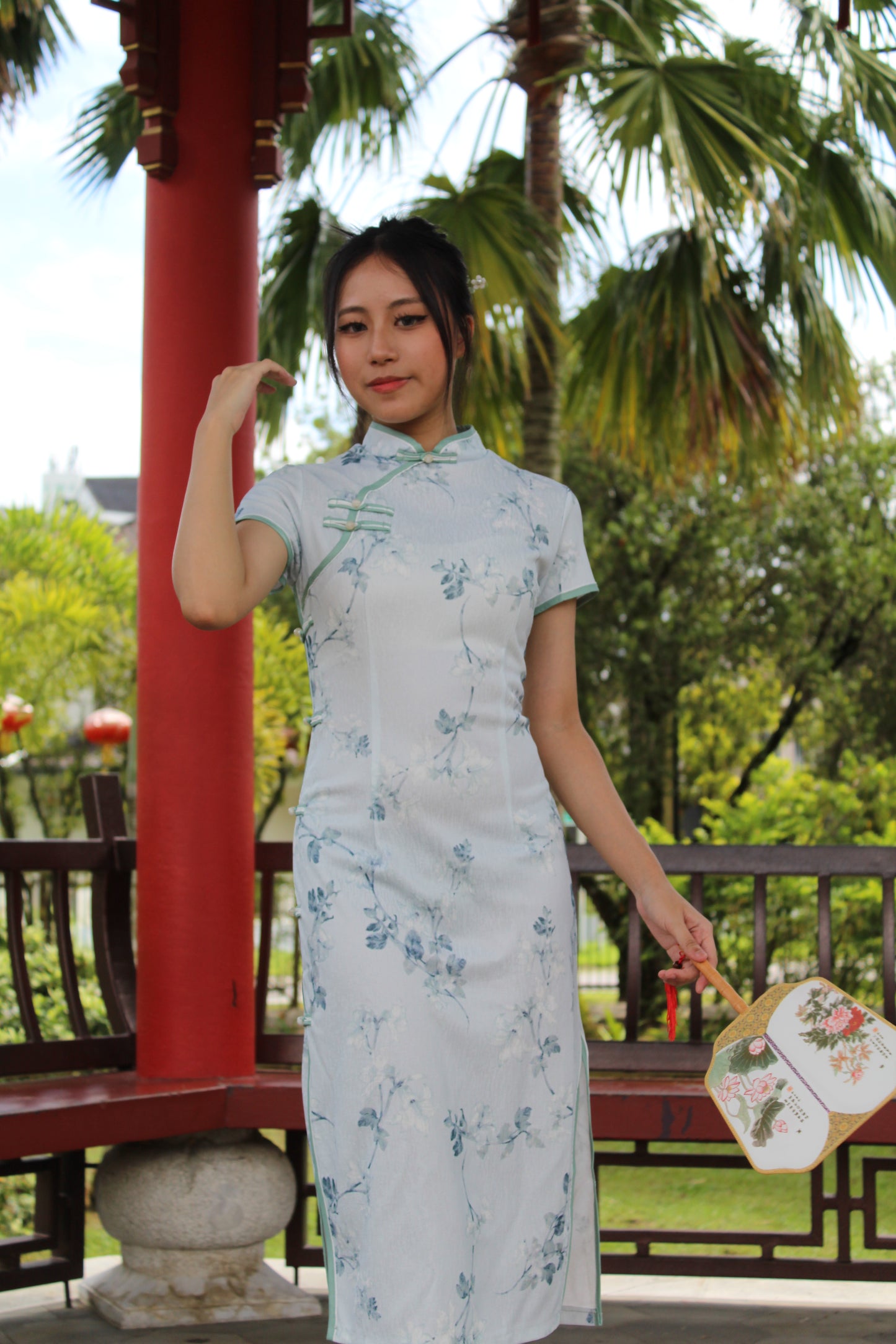 Man Yue Floral Cheongsam Midi Dress (Blue)