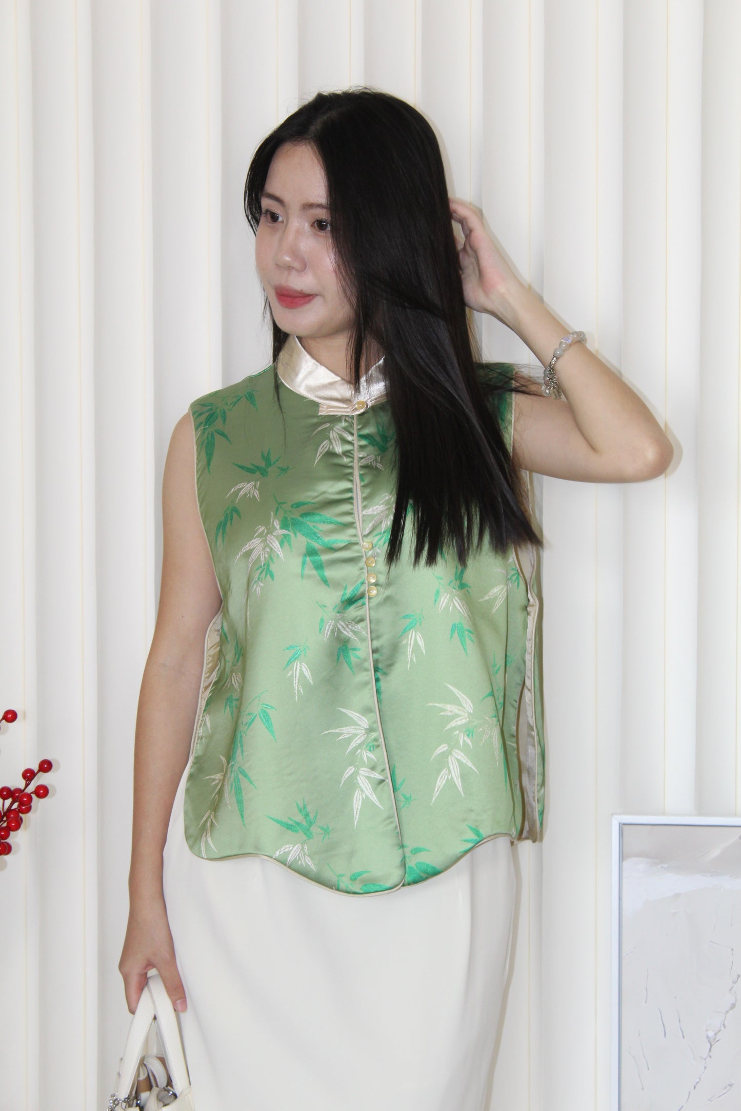 Raelynn Curved Vest Top (Green)