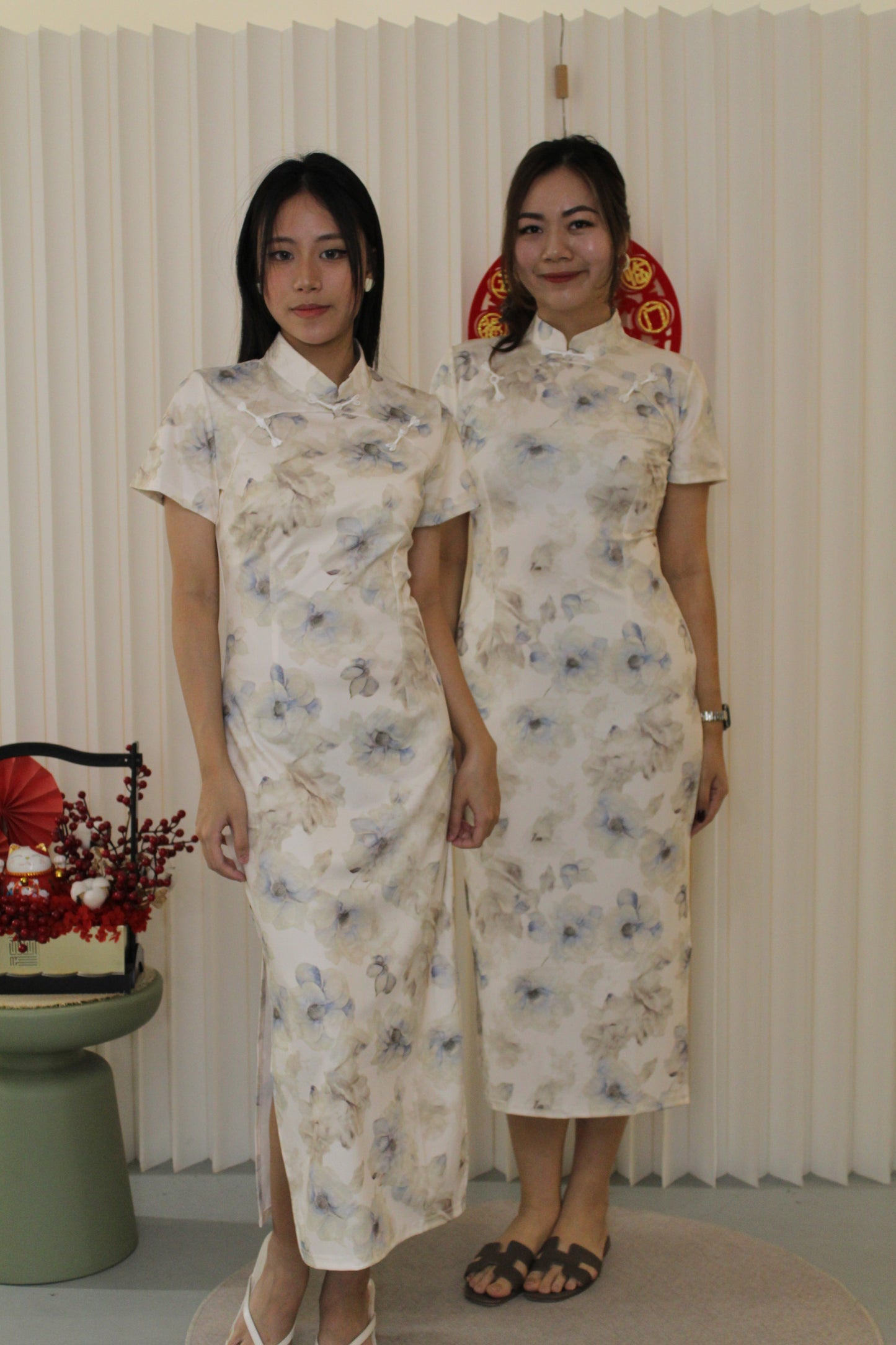 Jin Xiu Floral Midaxi Cheongsam Dress (Cream)