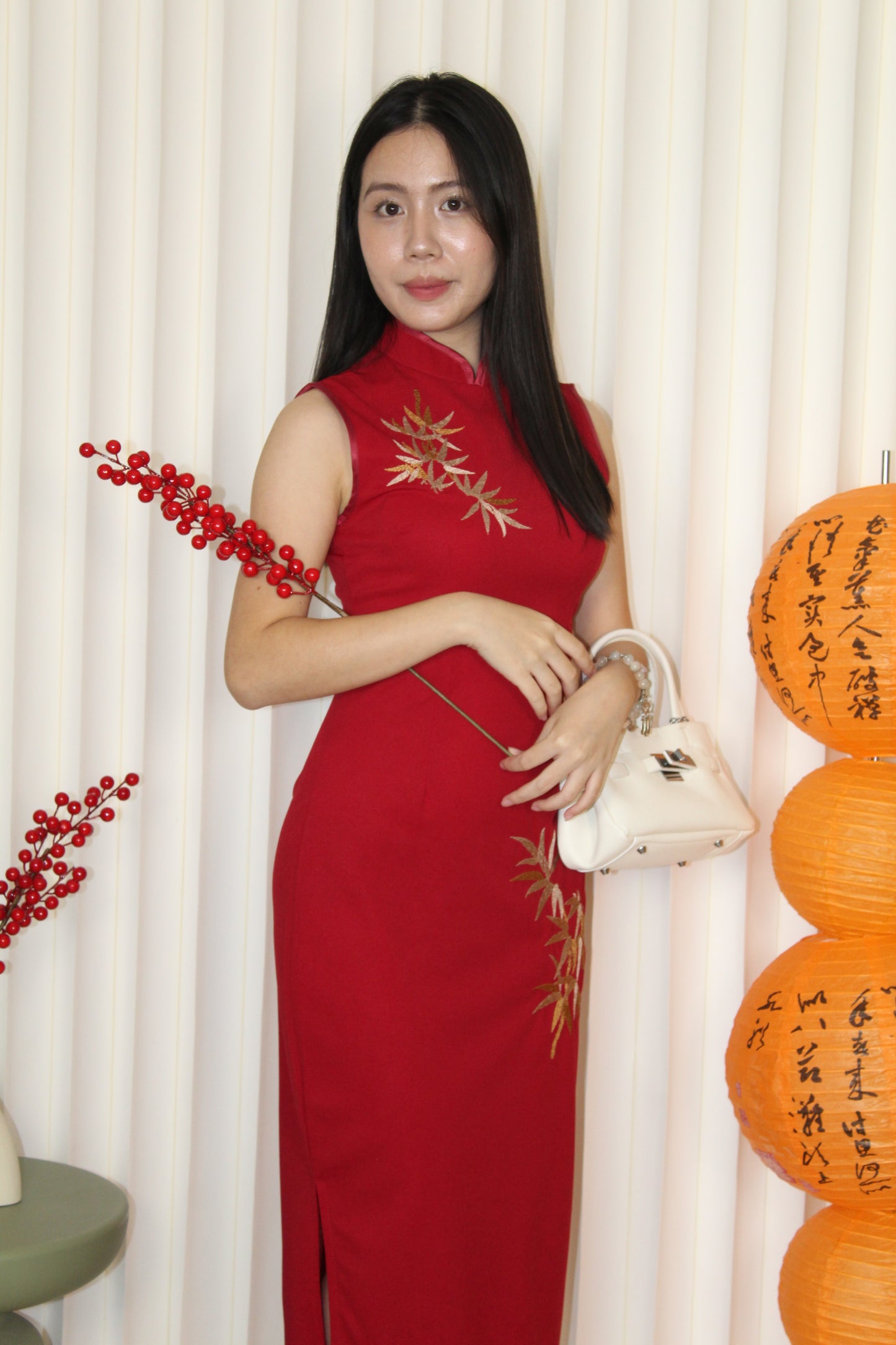 Daphne Embroidered Cheongsam Dress (Red)