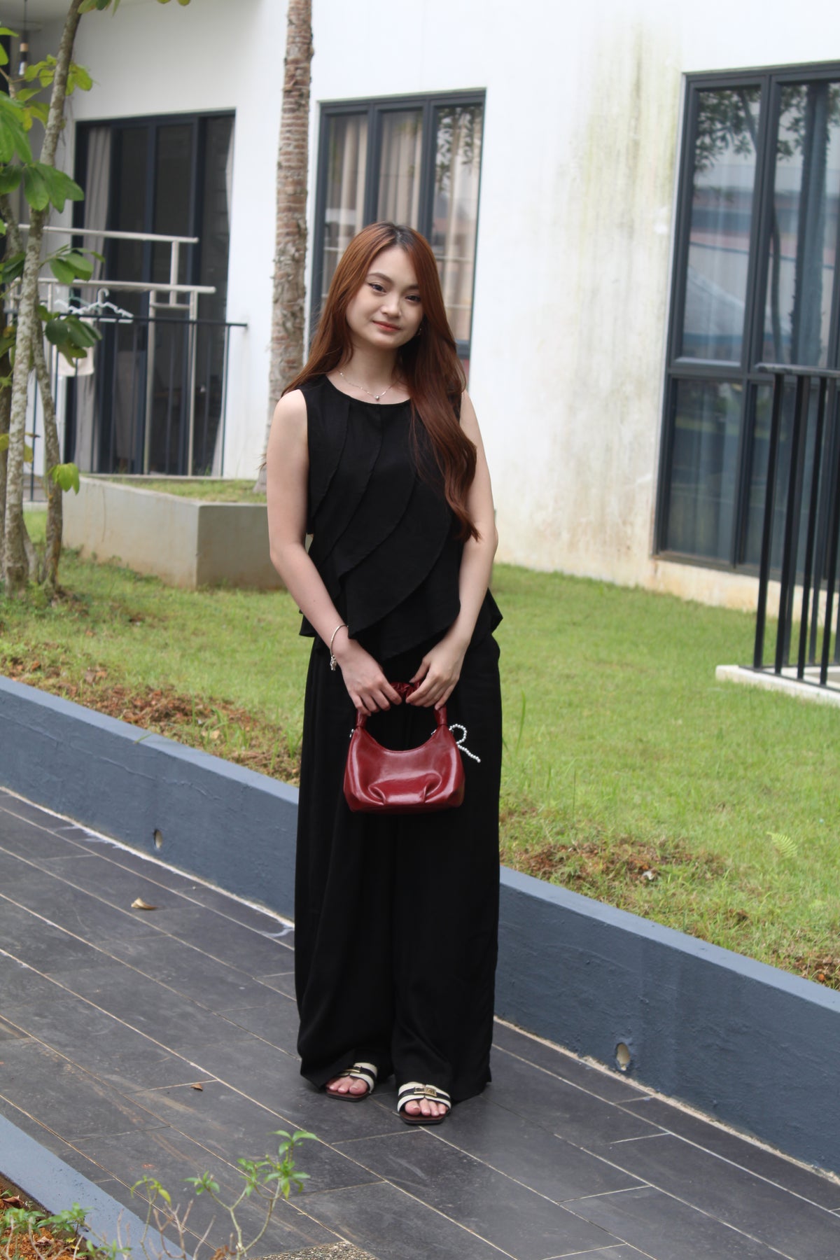 Shermaine Linen Ruffle Top (Black)