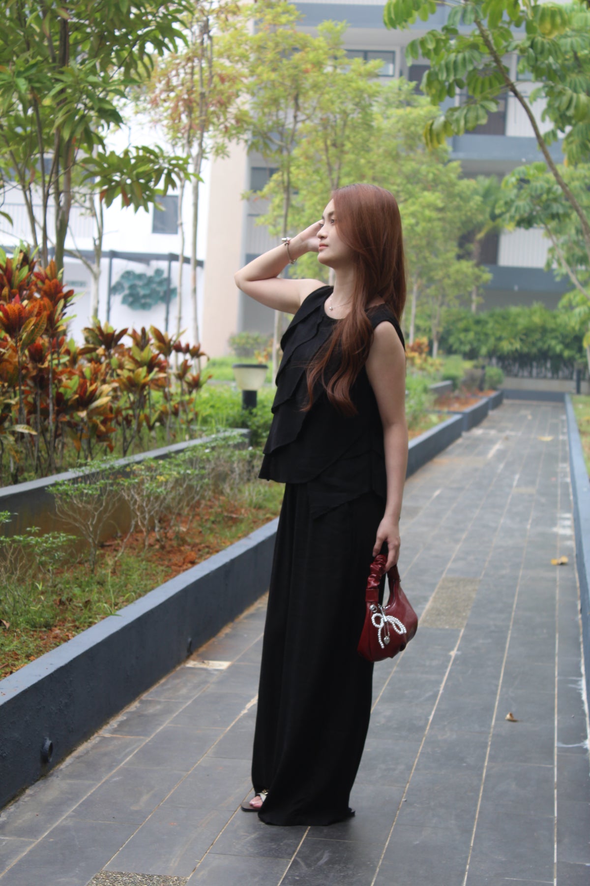 Shermaine Linen Ruffle Top (Black)