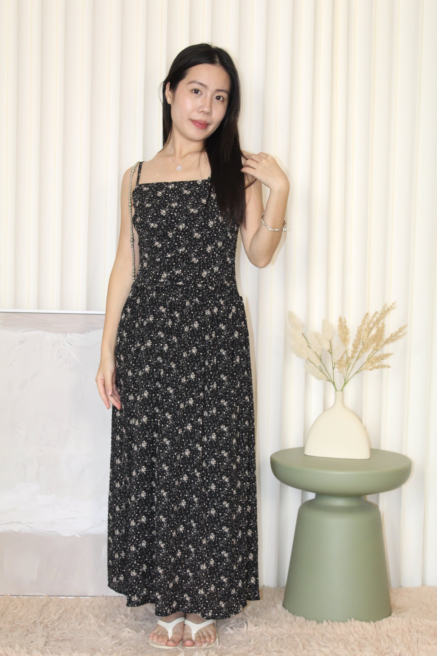 Amelia Floral Midaxi Dress (Black)