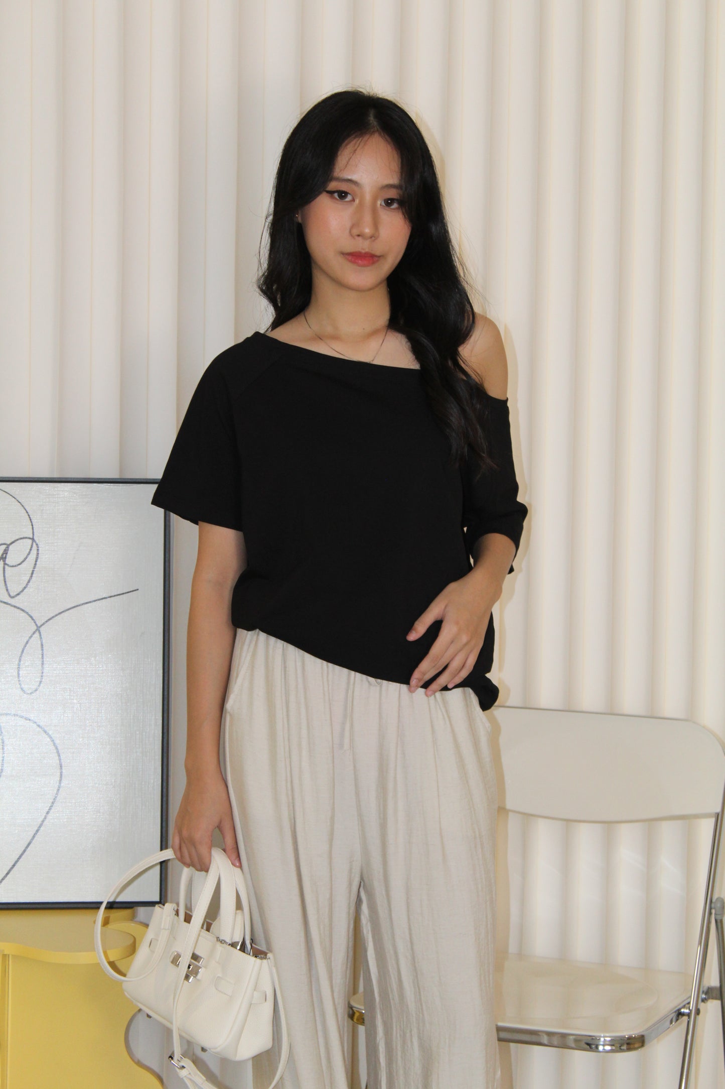 Karen Oversize Off Shoulder Top (Black)