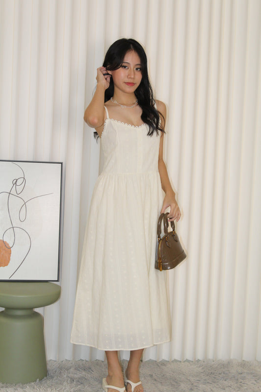 Hazel Eyelet Midaxi Dress (Cream)