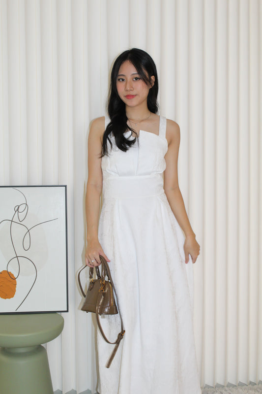Yadira Textured Flare Midaxi Dress (White)