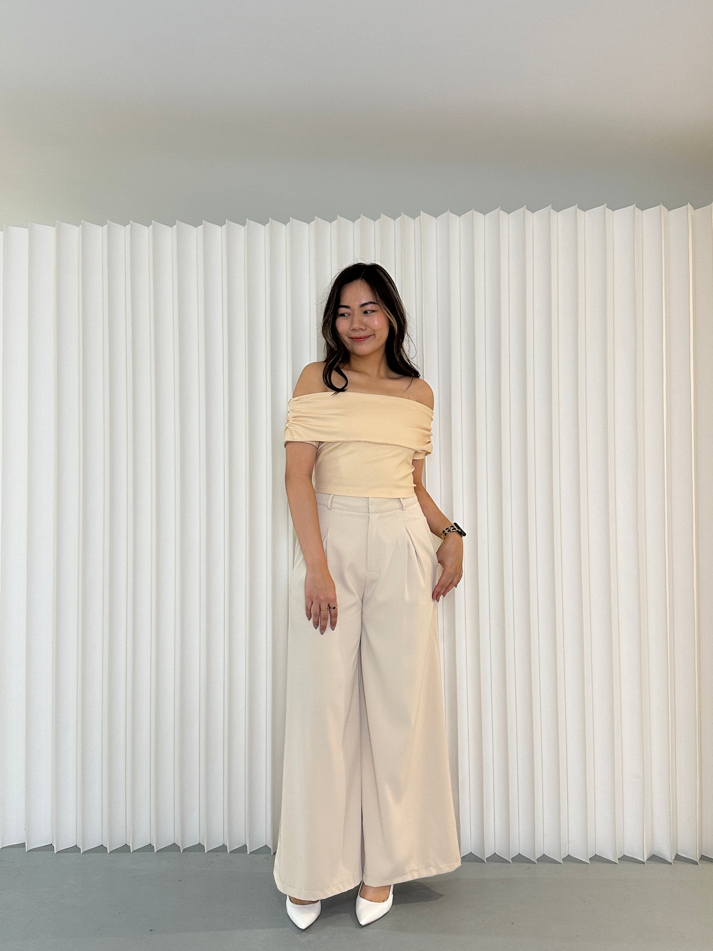 Aster Off Shoulder Top (Cream)