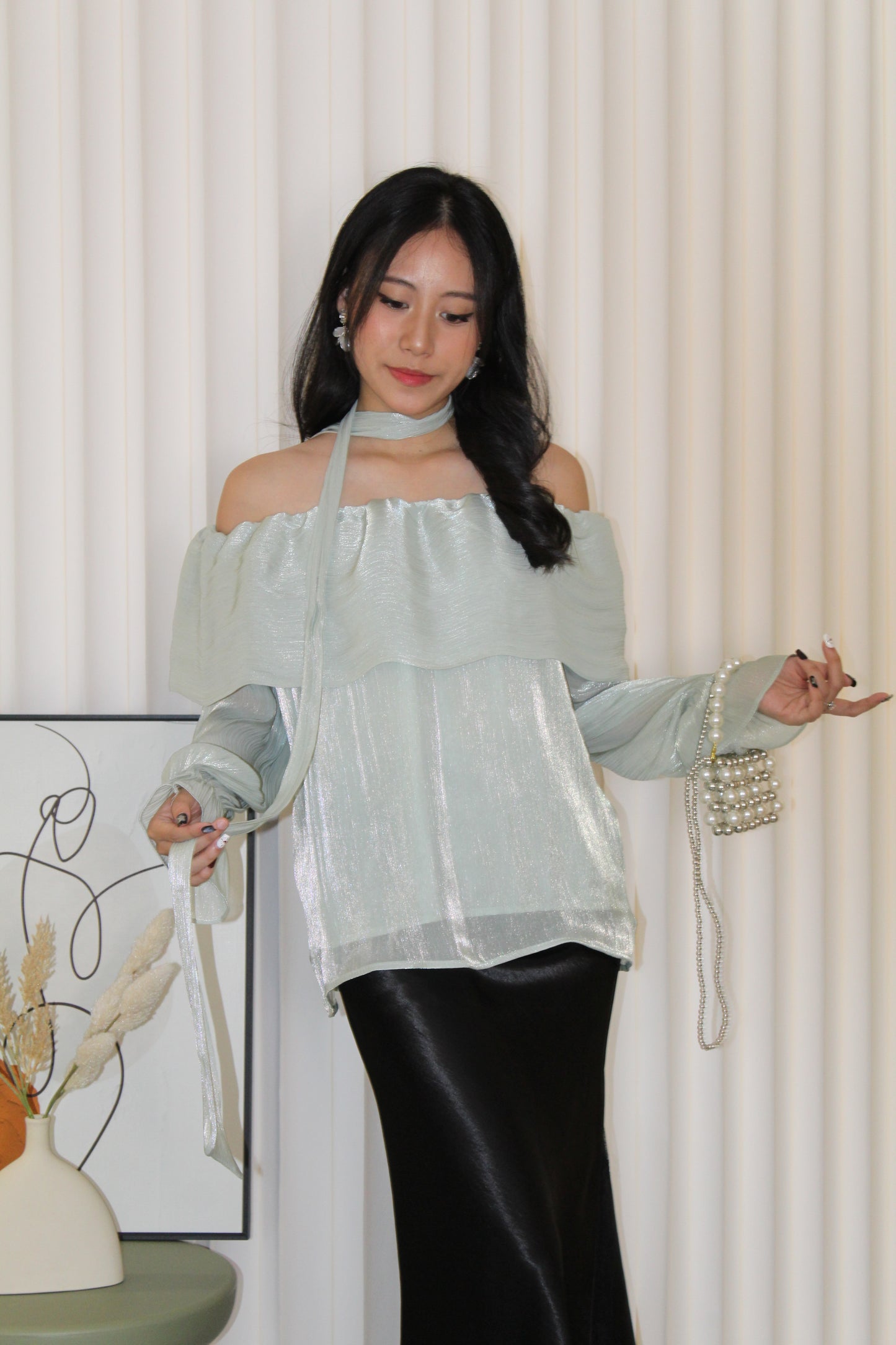 Marley Off Shoulder Long Sleeve Top (Cream)